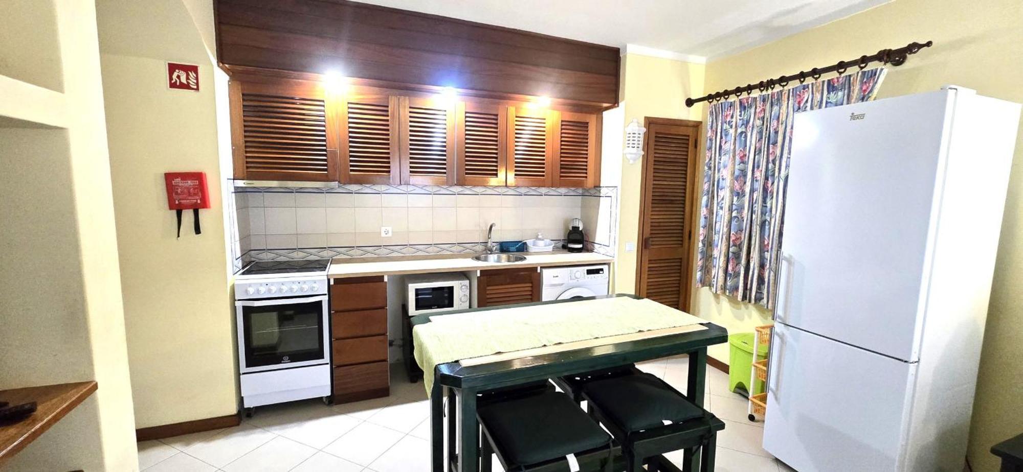 Centre View Apartment *