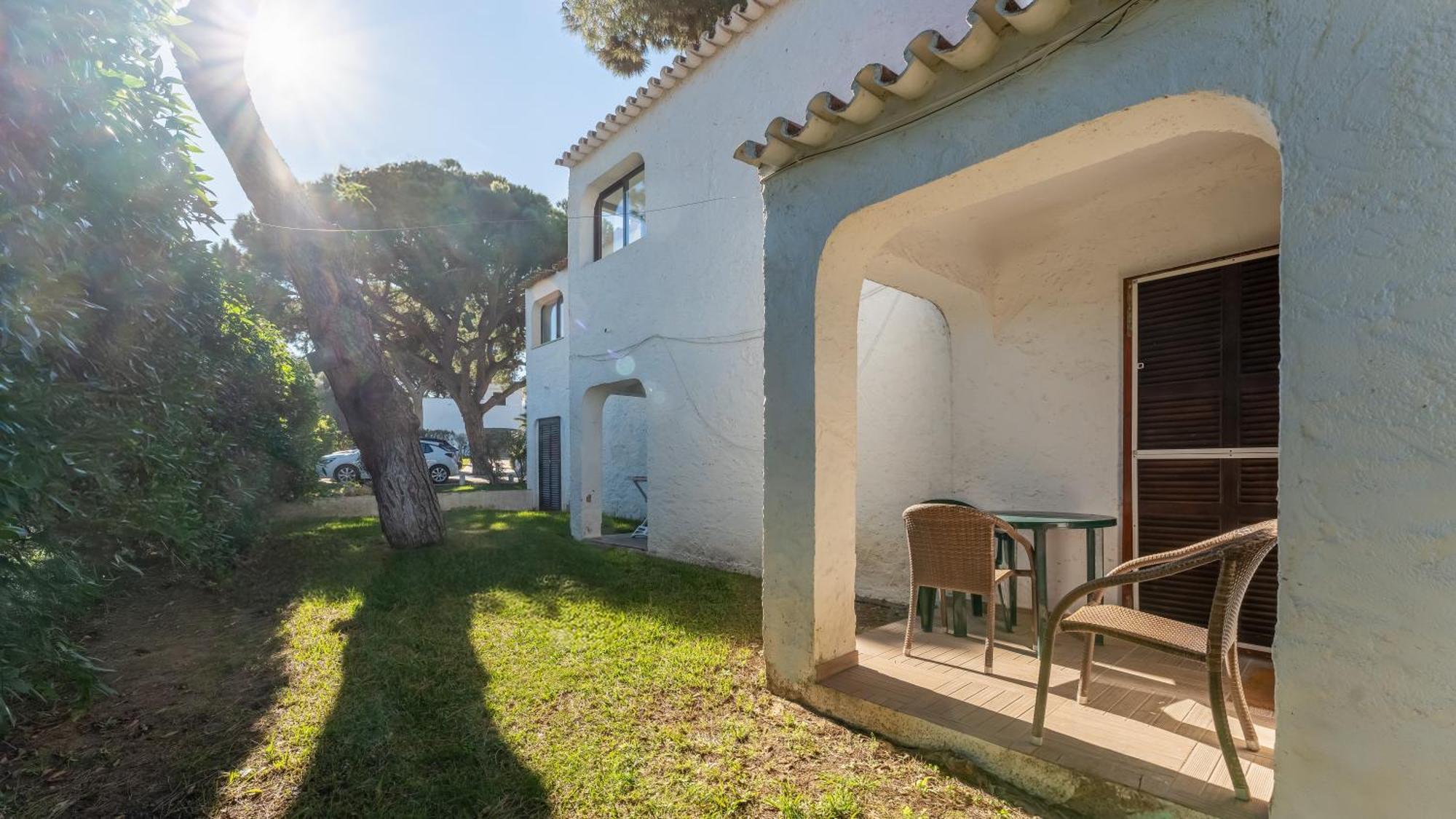 Apartment Acoteias W Pool By Lovelystay