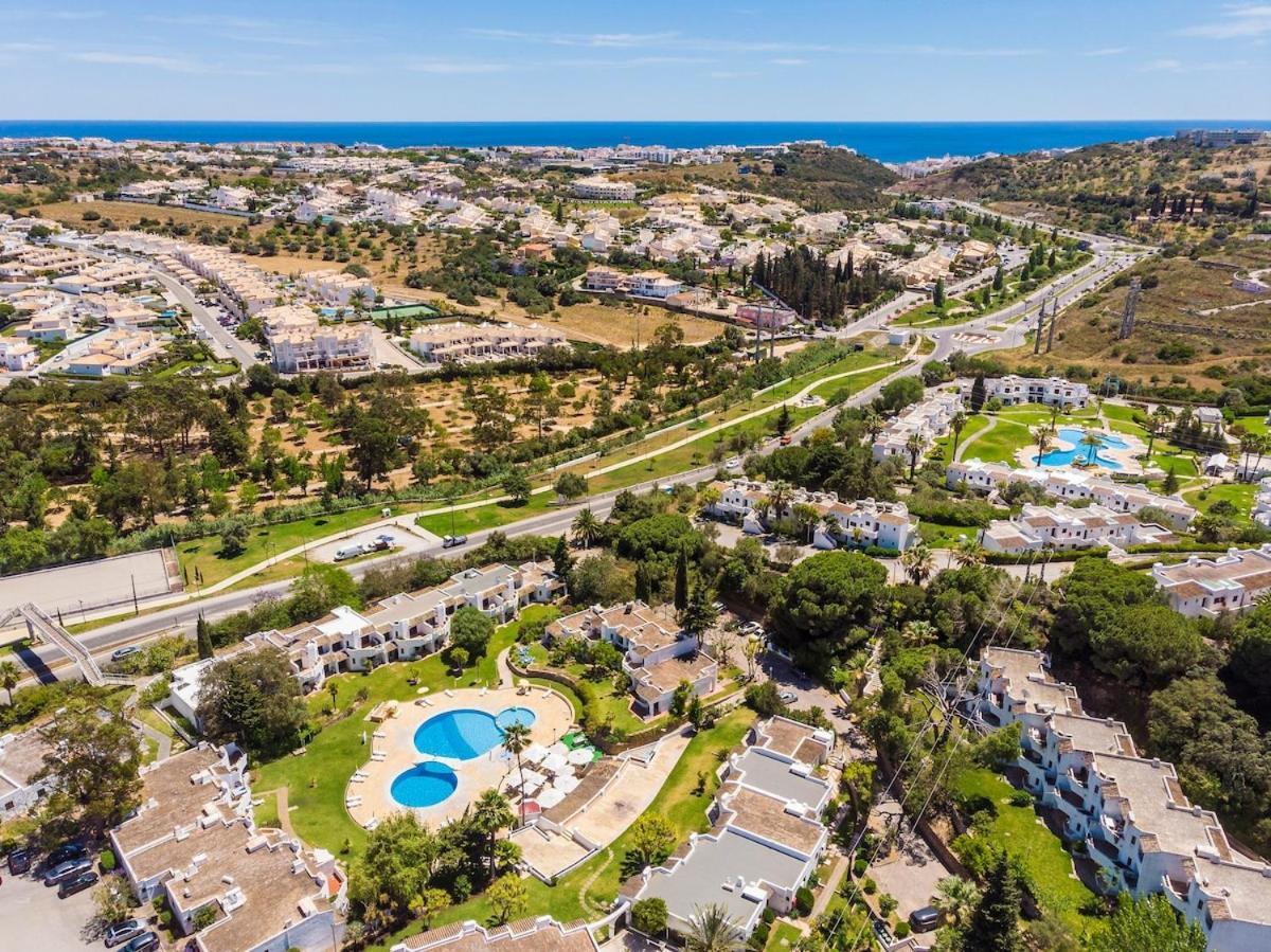 Family Oasis With Pool Apartment