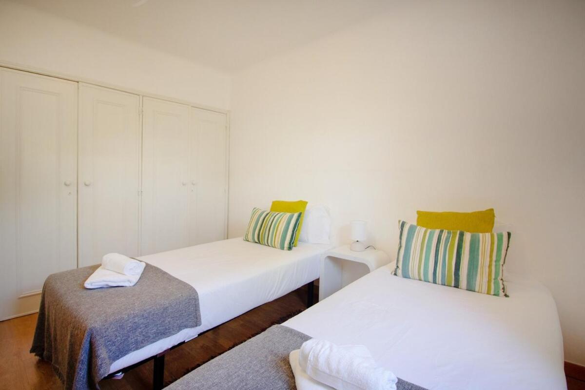 Family Oasis With Pool Albufeira