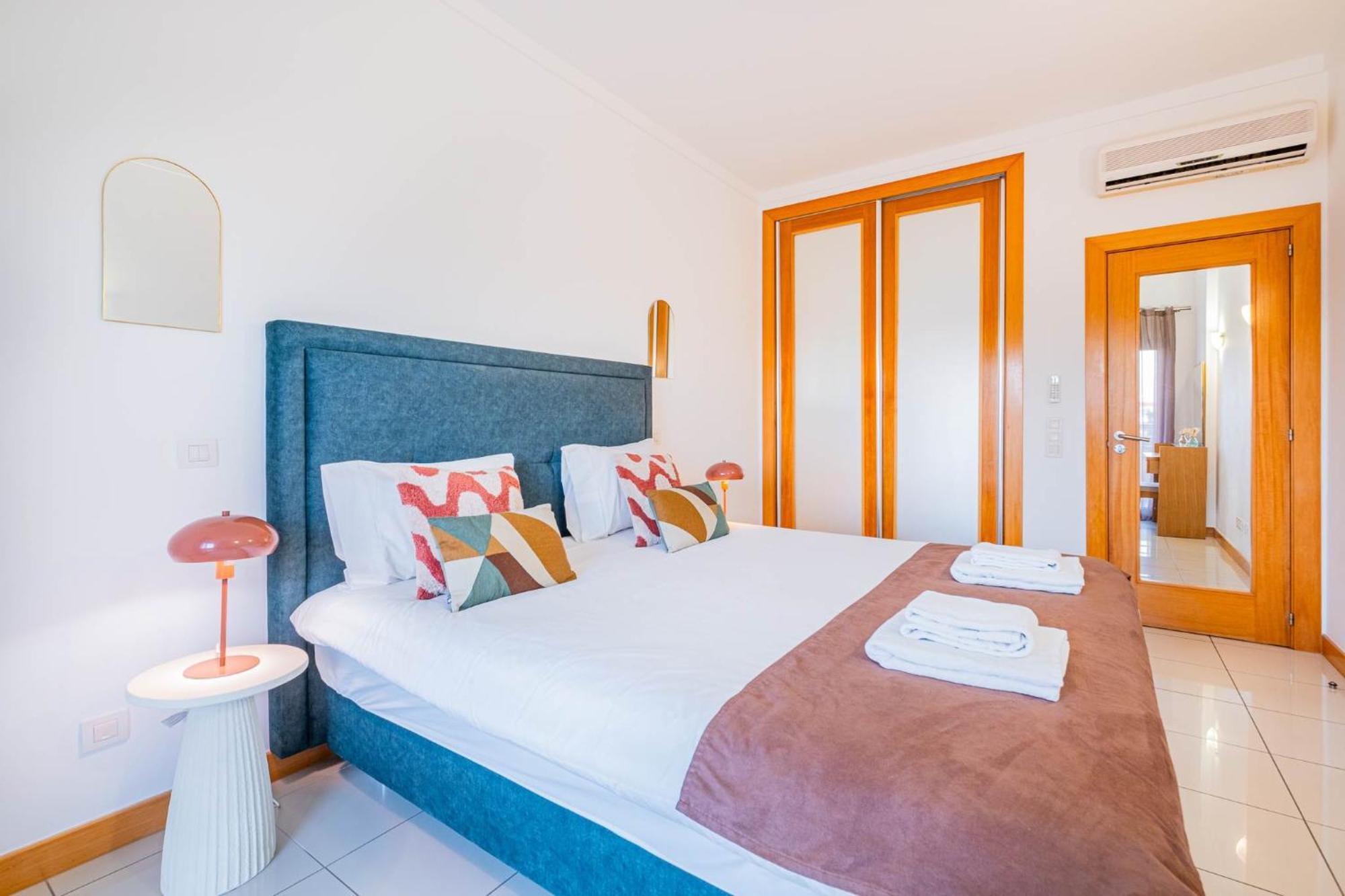 Holiday home Oura - Views Of Sea, Bay & Old Town