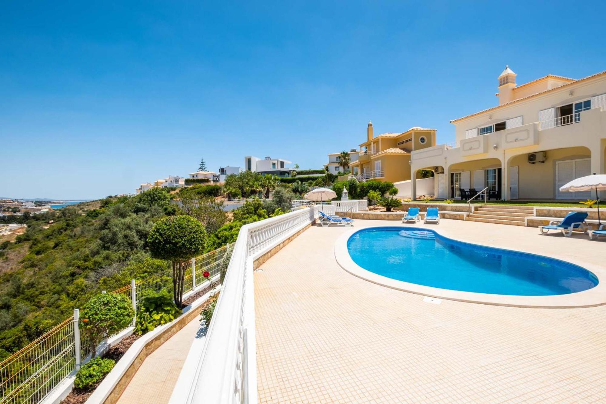Holiday home Mendes - Walking Distance To The Albufeira