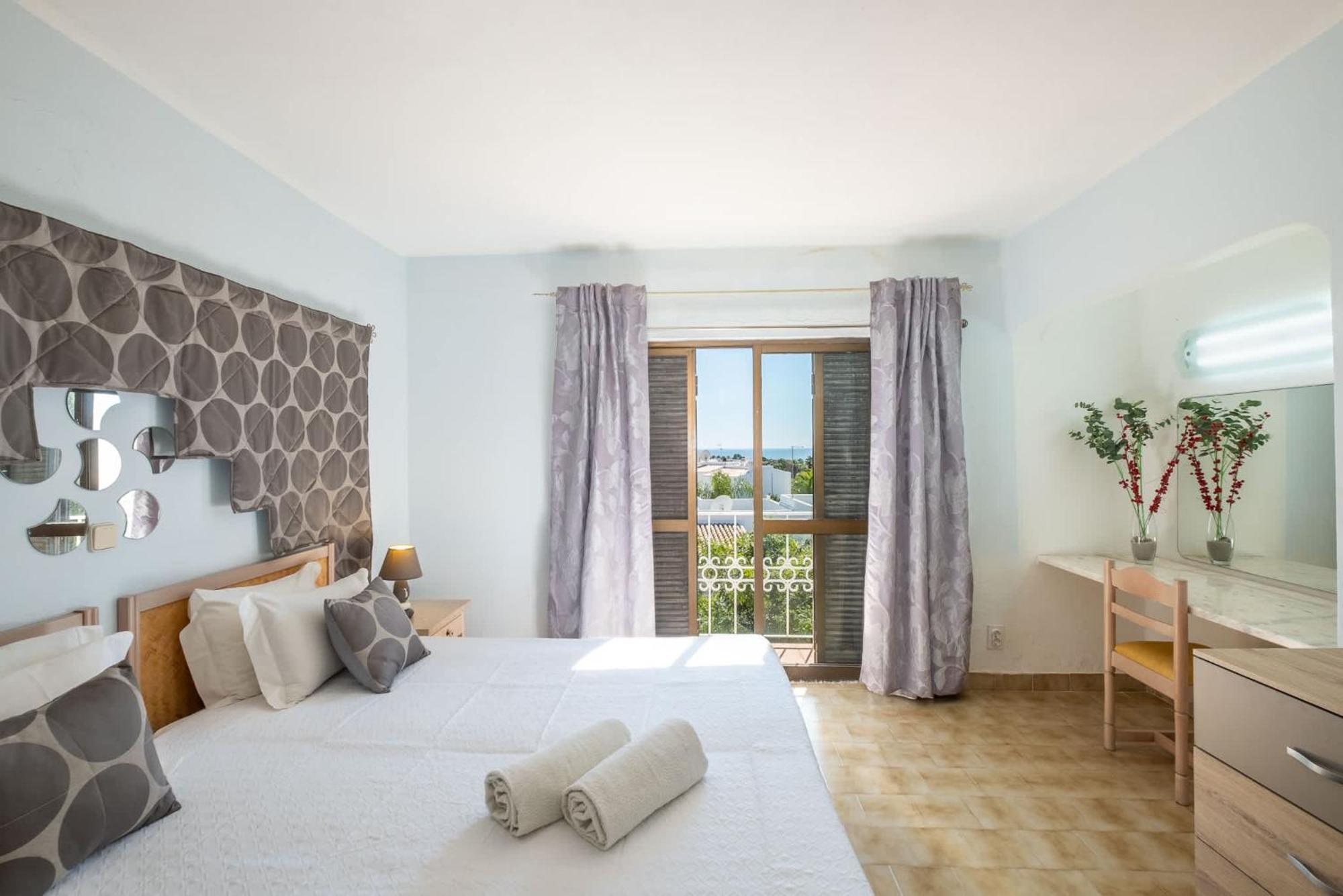 Luna - With A Pool Area With A Lounge Bar Holiday home *