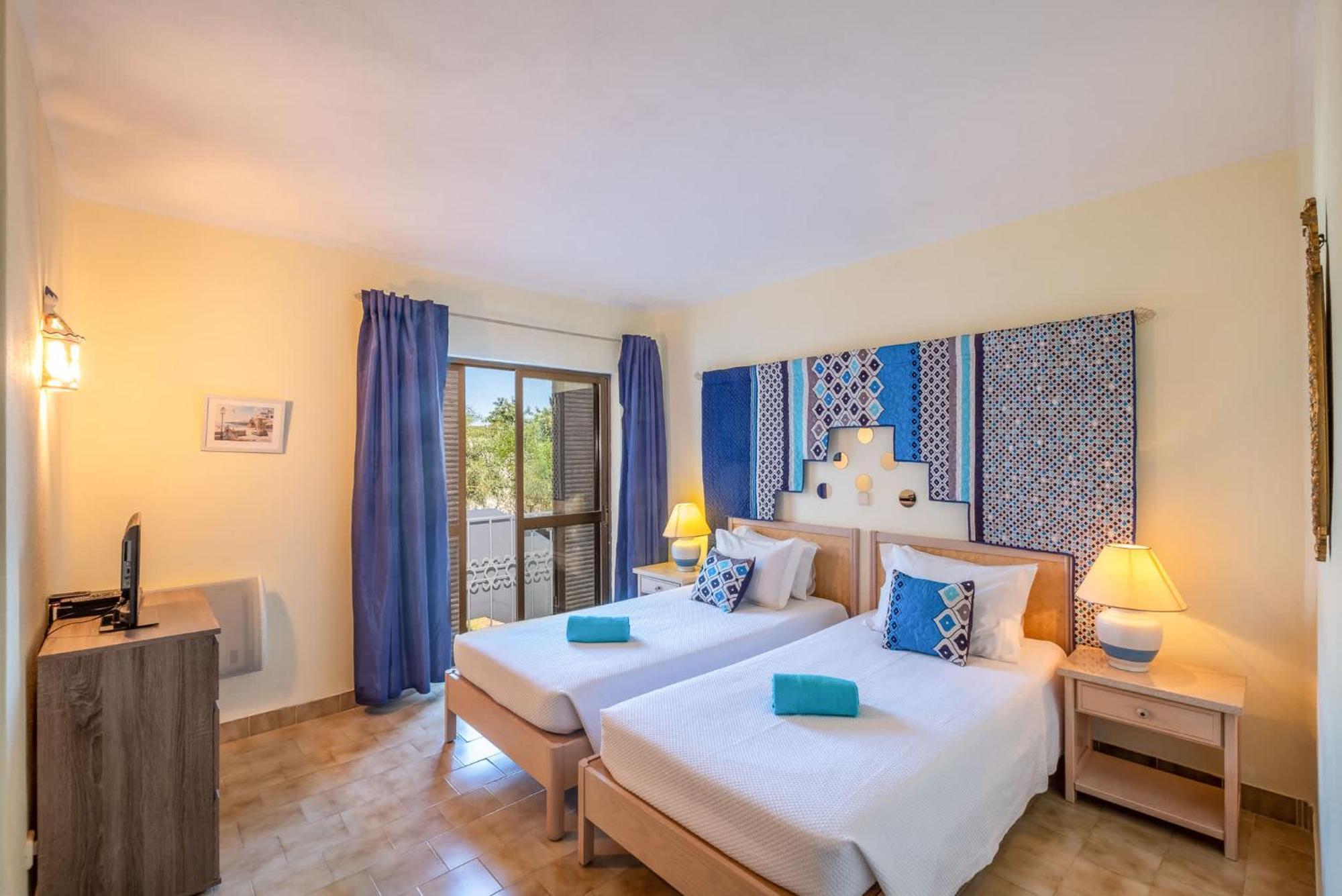 Luna - With A Pool Area With A Lounge Bar Holiday home