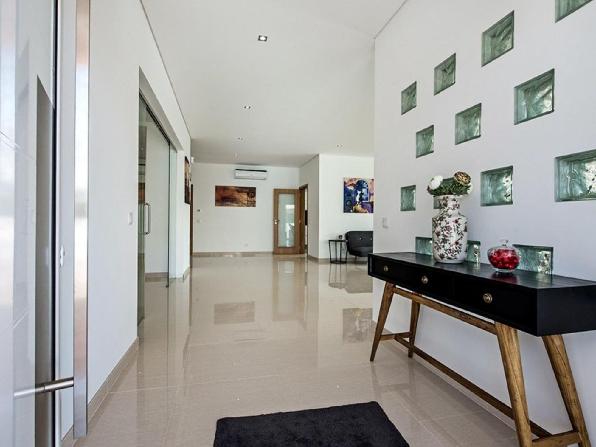 Villa V7 Bastos By Interhome *