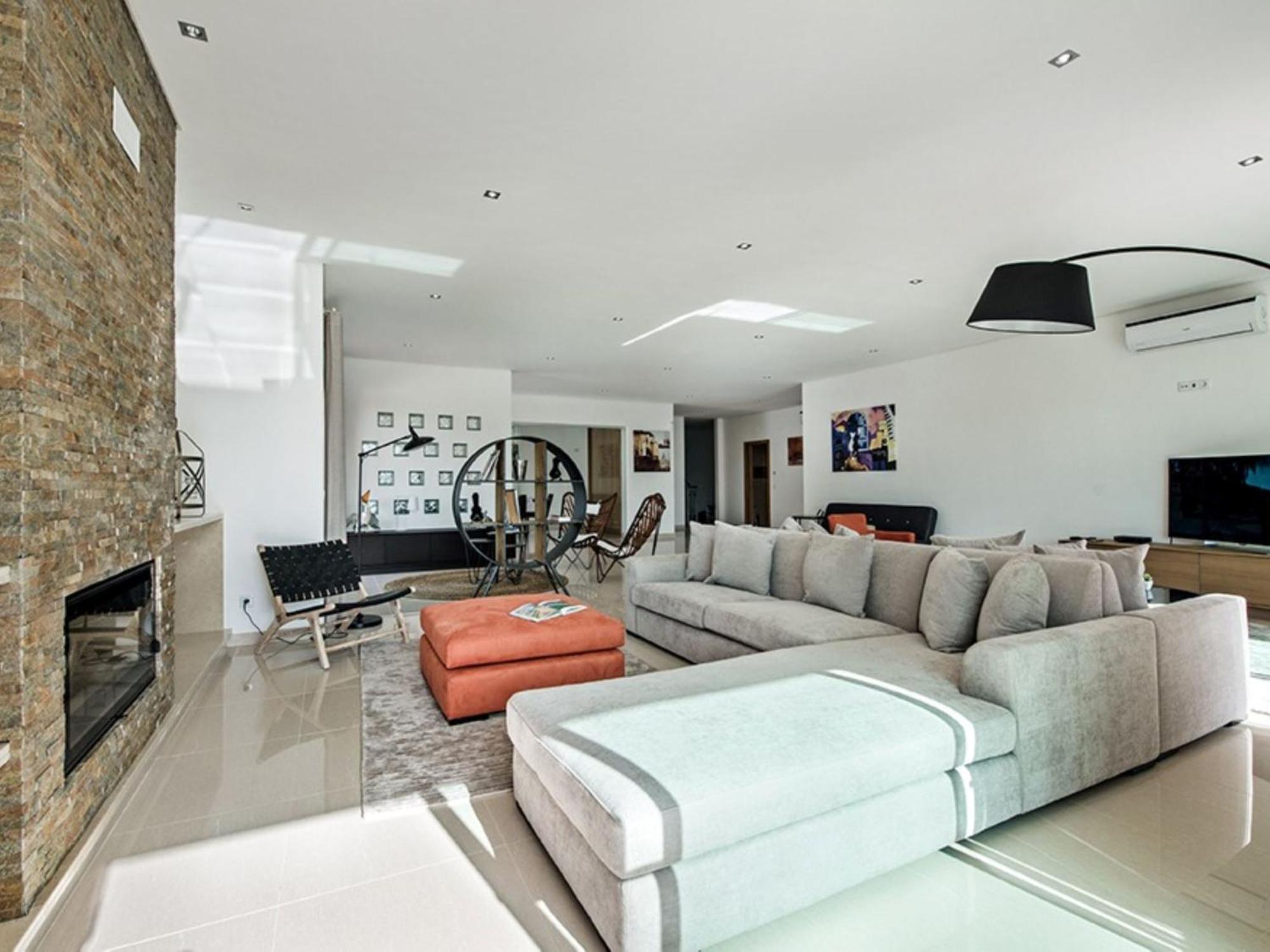 V7 Bastos By Interhome Villa