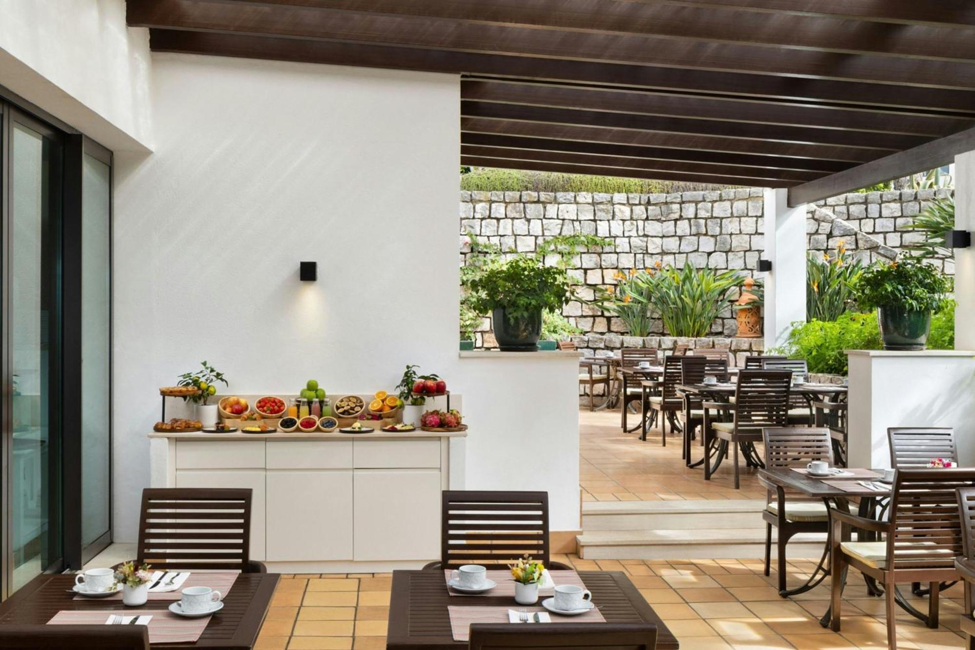 Pine Cliffs Ocean Suites, A Luxury Collection & Spa, Algarve Hotel 5*