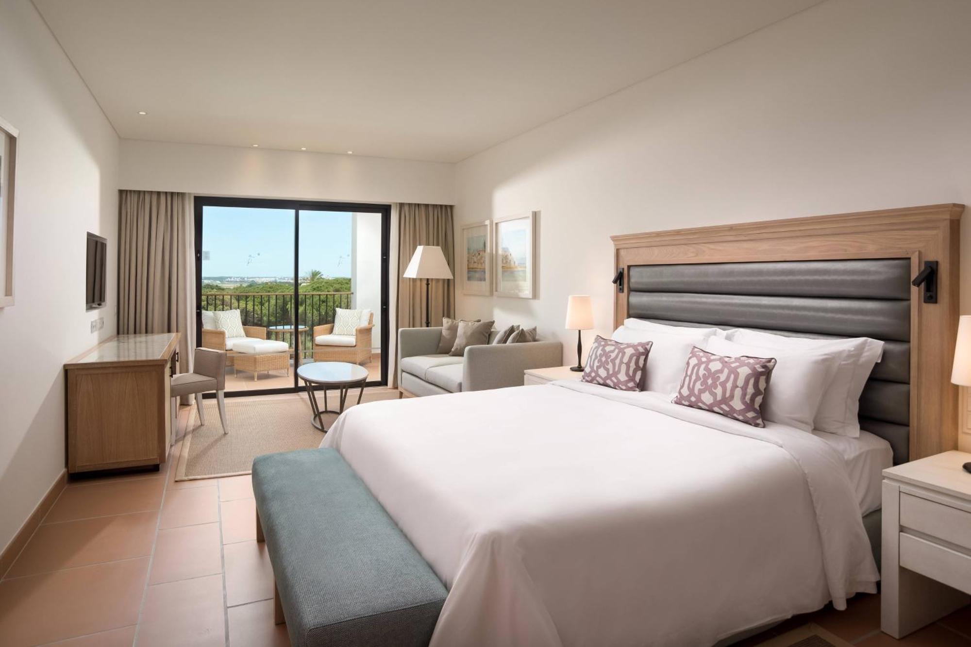 Pine Cliffs Ocean Suites, A Luxury Collection & Spa, Algarve Hotel Albufeira