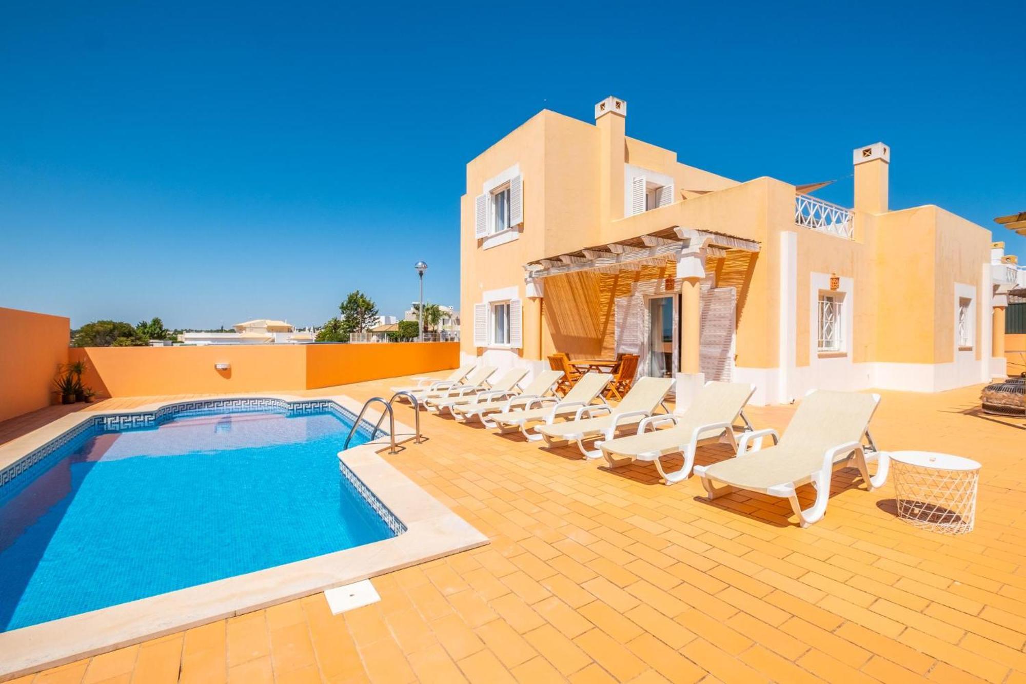 Habitate - Pool Fence & Heating Bars *