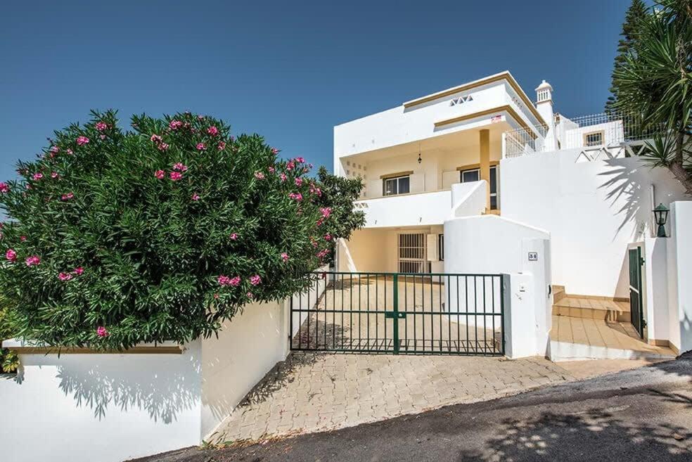 Almanda - Spacious Perfectly Located Between Marina And The Old Town Holiday home *