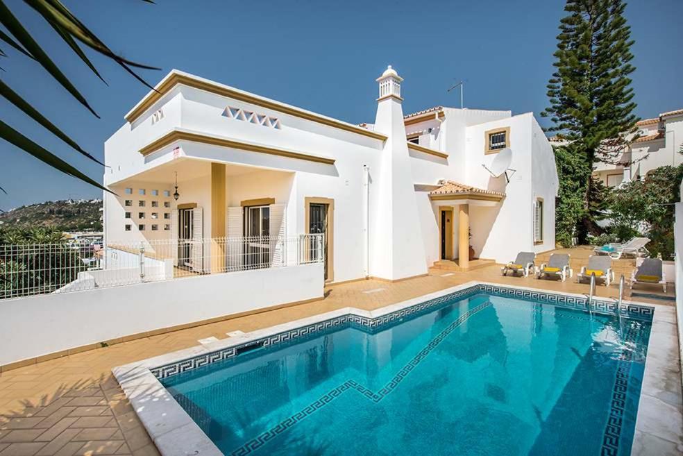 Almanda - Spacious Perfectly Located Between Marina And The Old Town Holiday home Albufeira