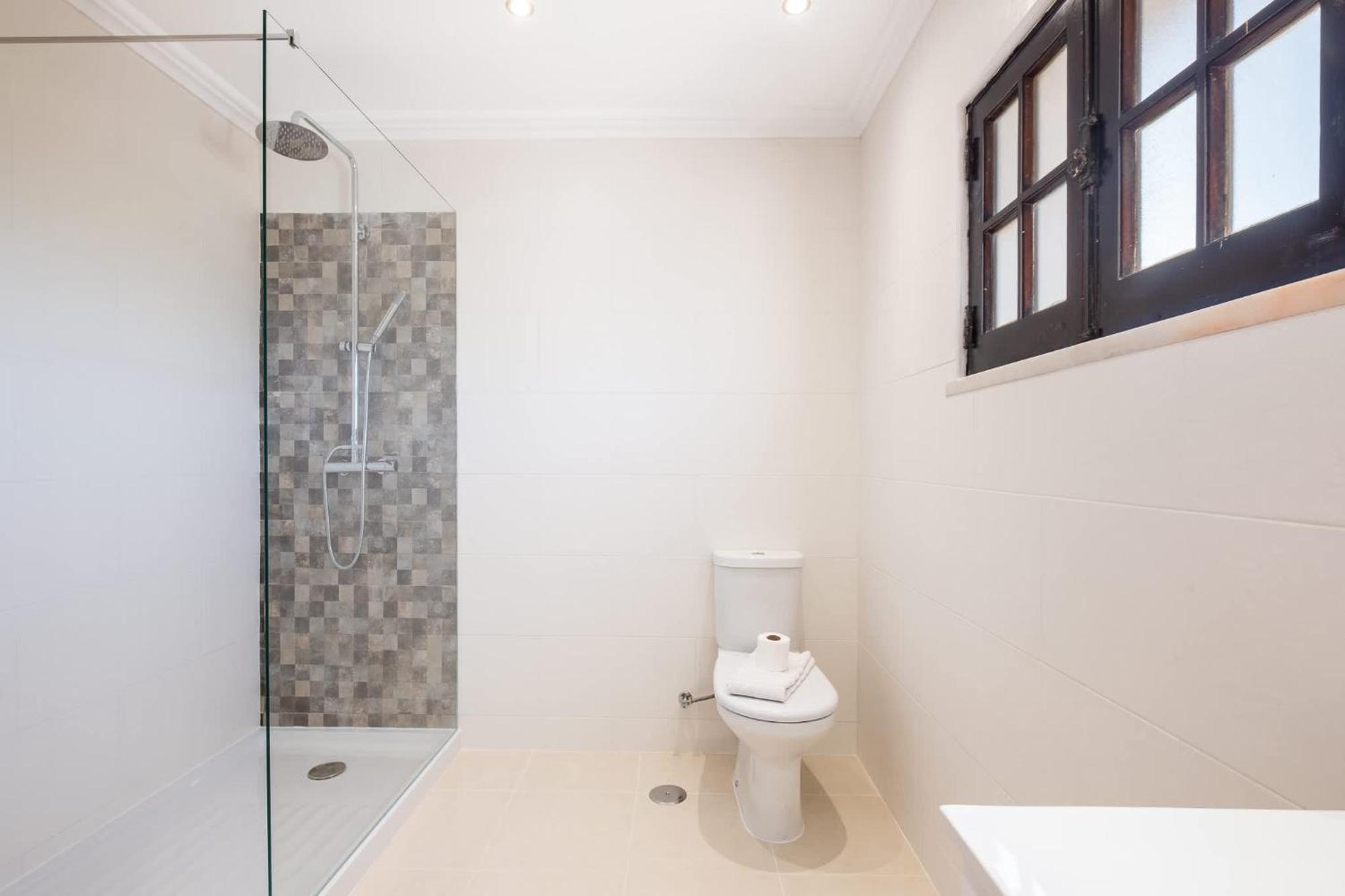 Patroves Ranch - Private Pool & Sea Views Holiday home