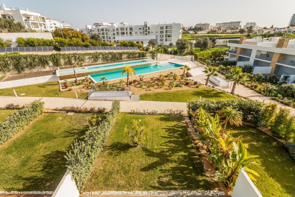 Family 3 Bedrooms Private Rooftop With Pool *