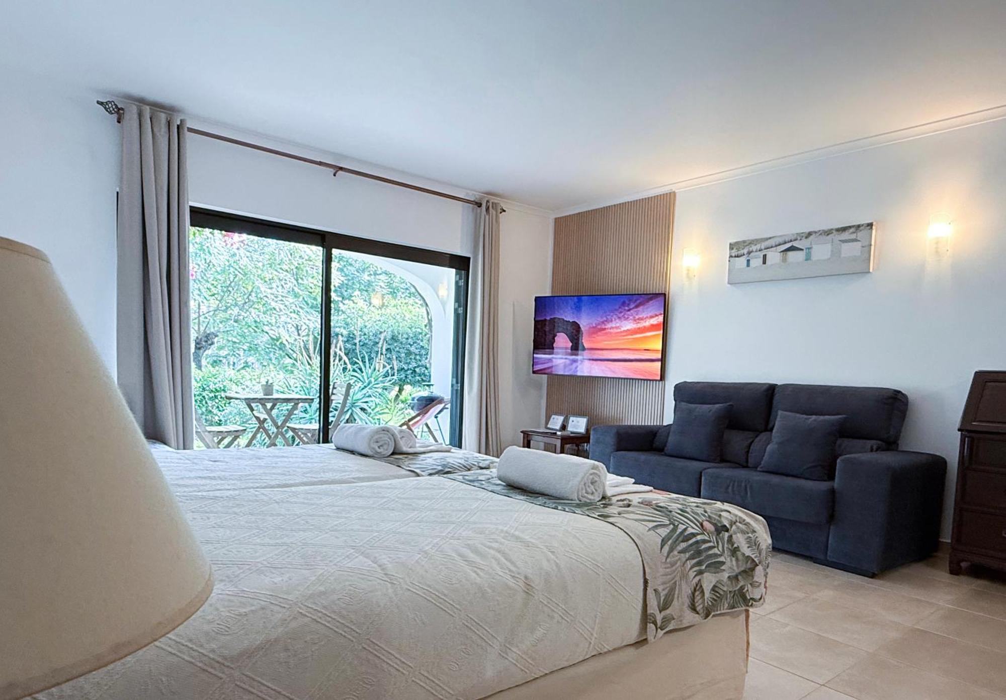 Apt. 65, Premium Location, Beach&swimming Pool Apartment