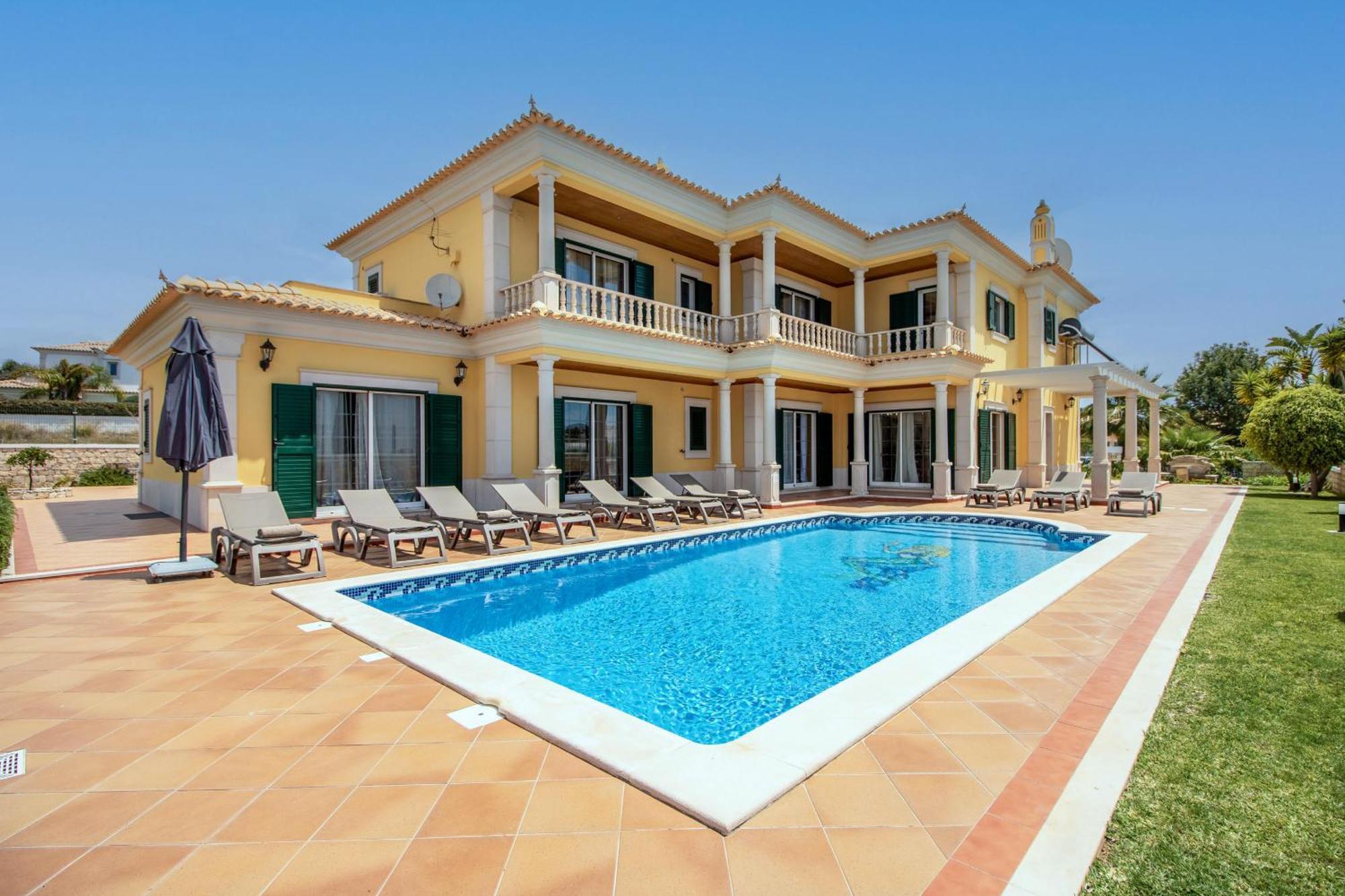 Iris Villa