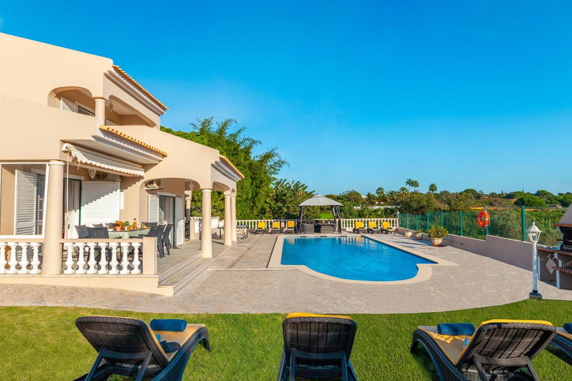 Villa Paloma By Algarve Vacation Albufeira