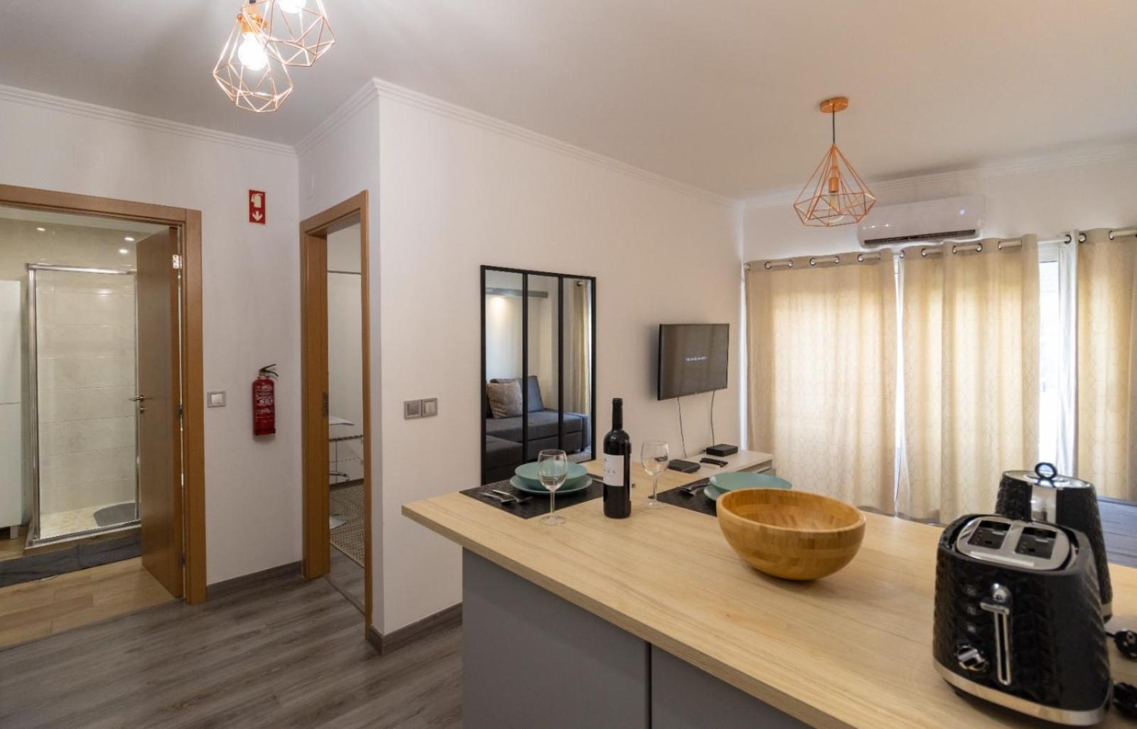 Cozy Flat Near Oura Apartment