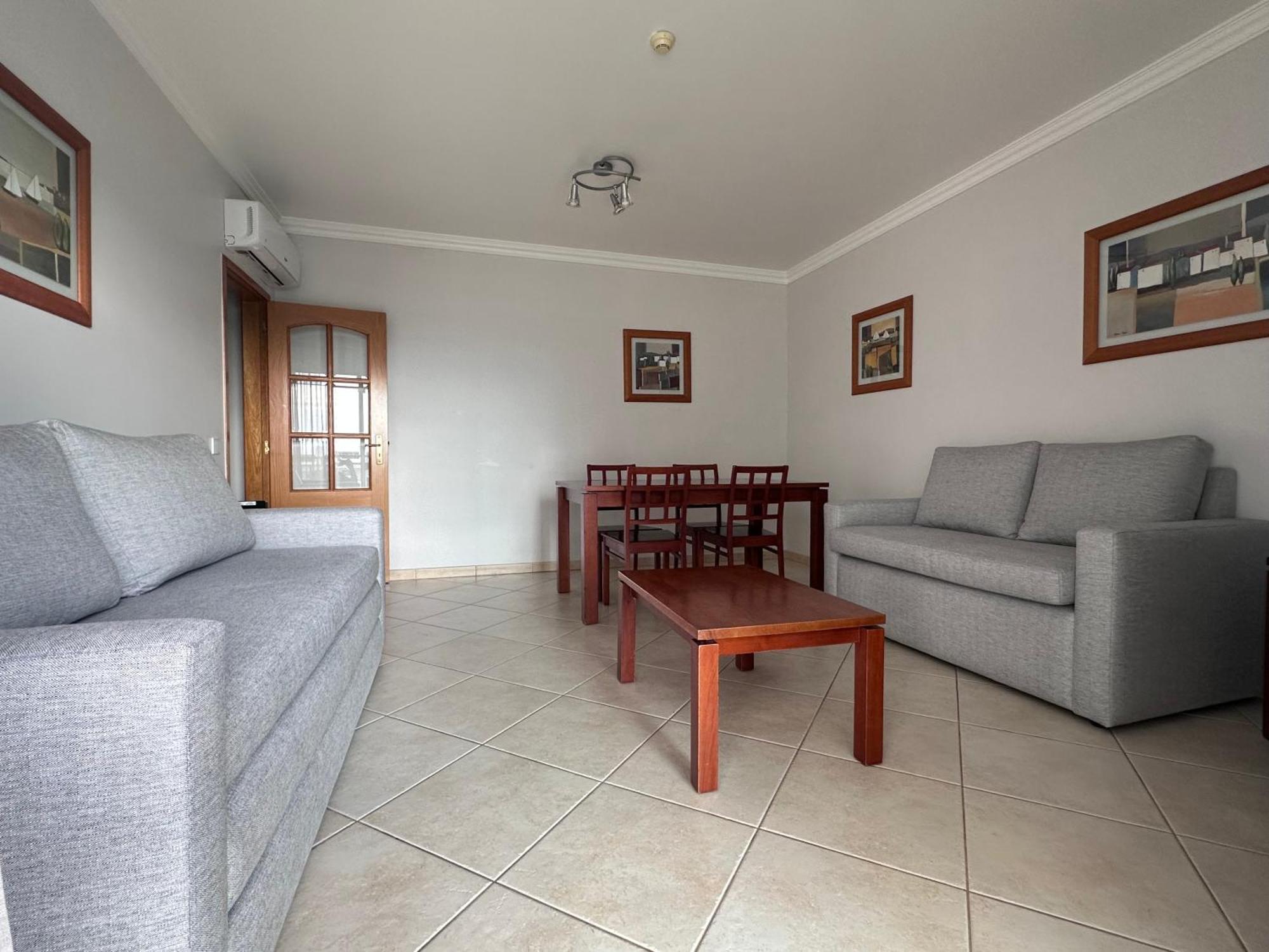 Oceanview Bliss In Retreat Over Oldtown Apartment Albufeira
