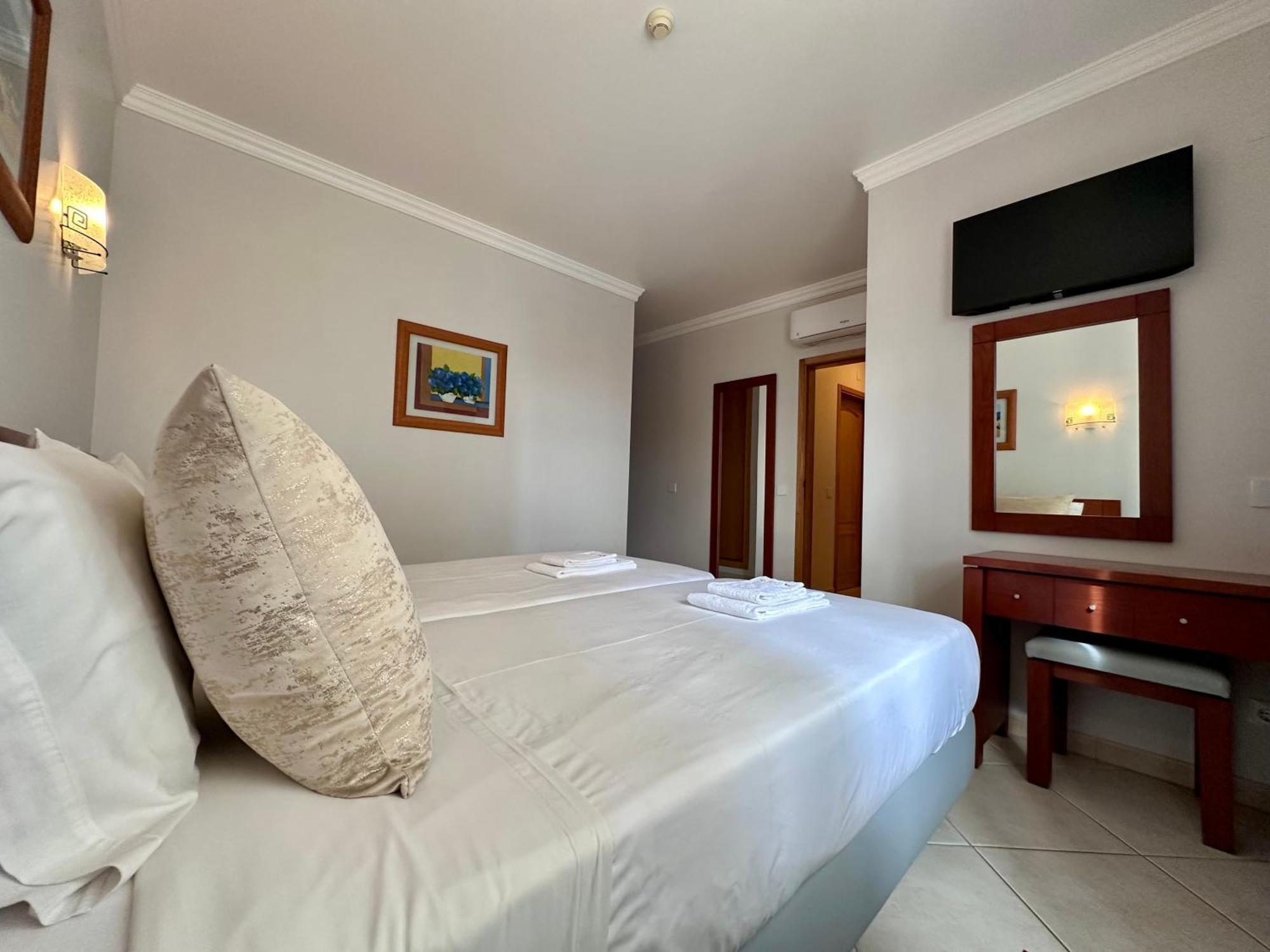 Oceanview Bliss In Retreat Over Oldtown