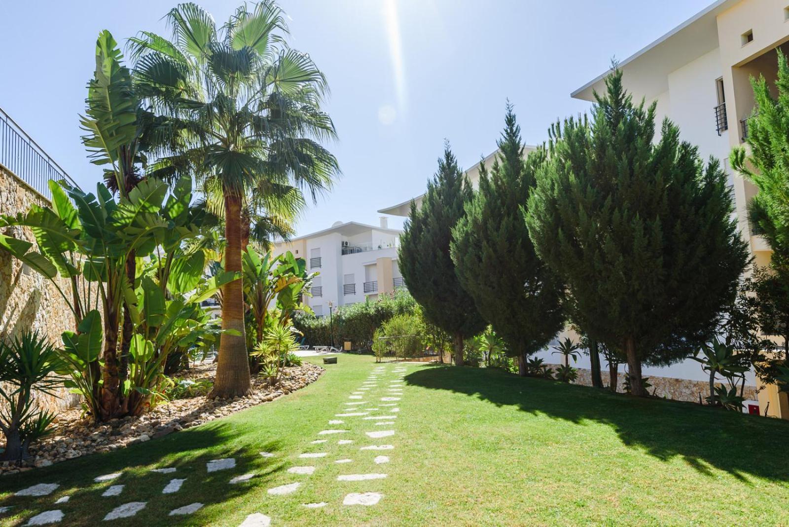 Apartment Homes White Rose Garden With 2 Terraces & 2 Swimming Pools Albufeira