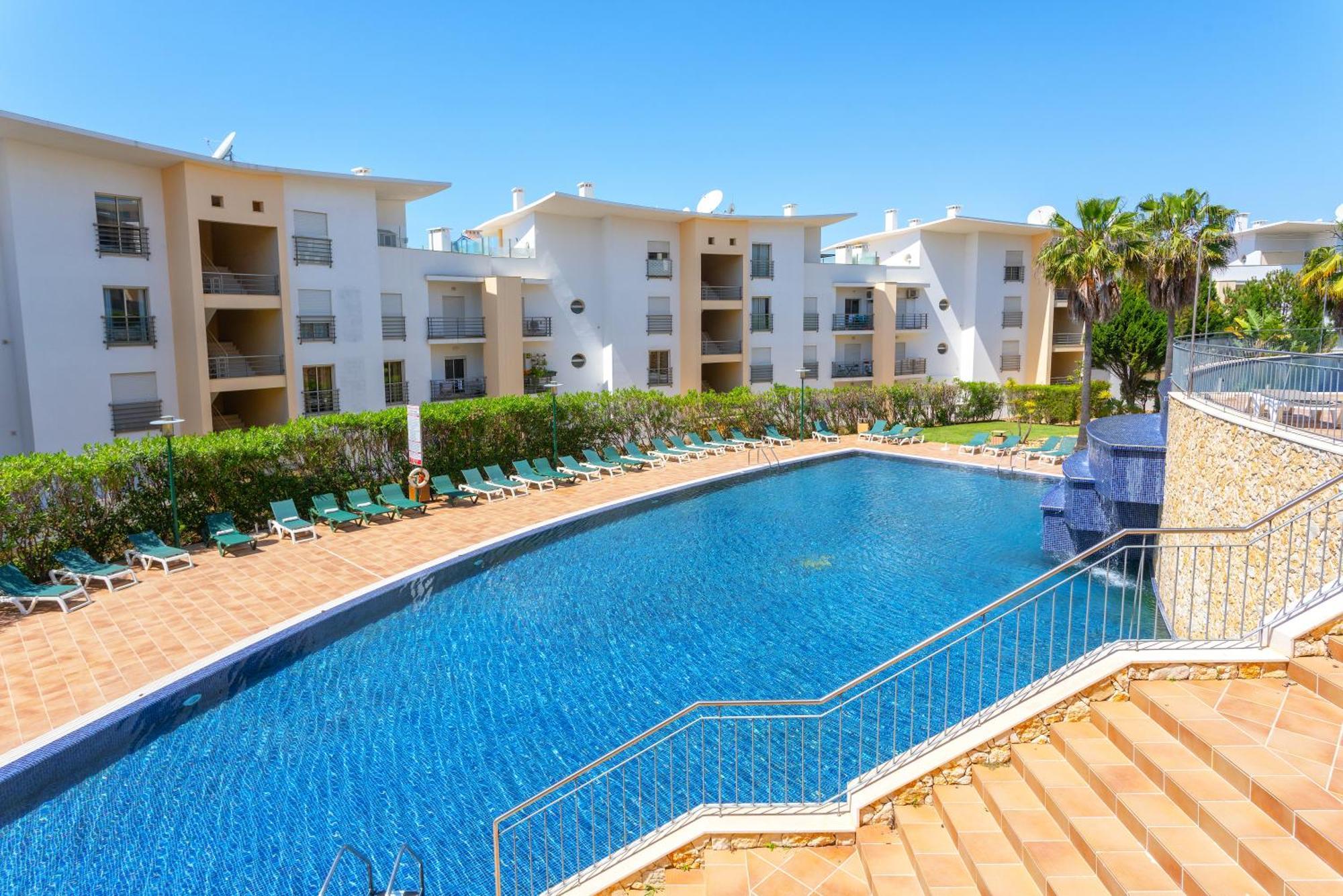 Apartment Homes White Rose Garden With 2 Terraces & 2 Swimming Pools