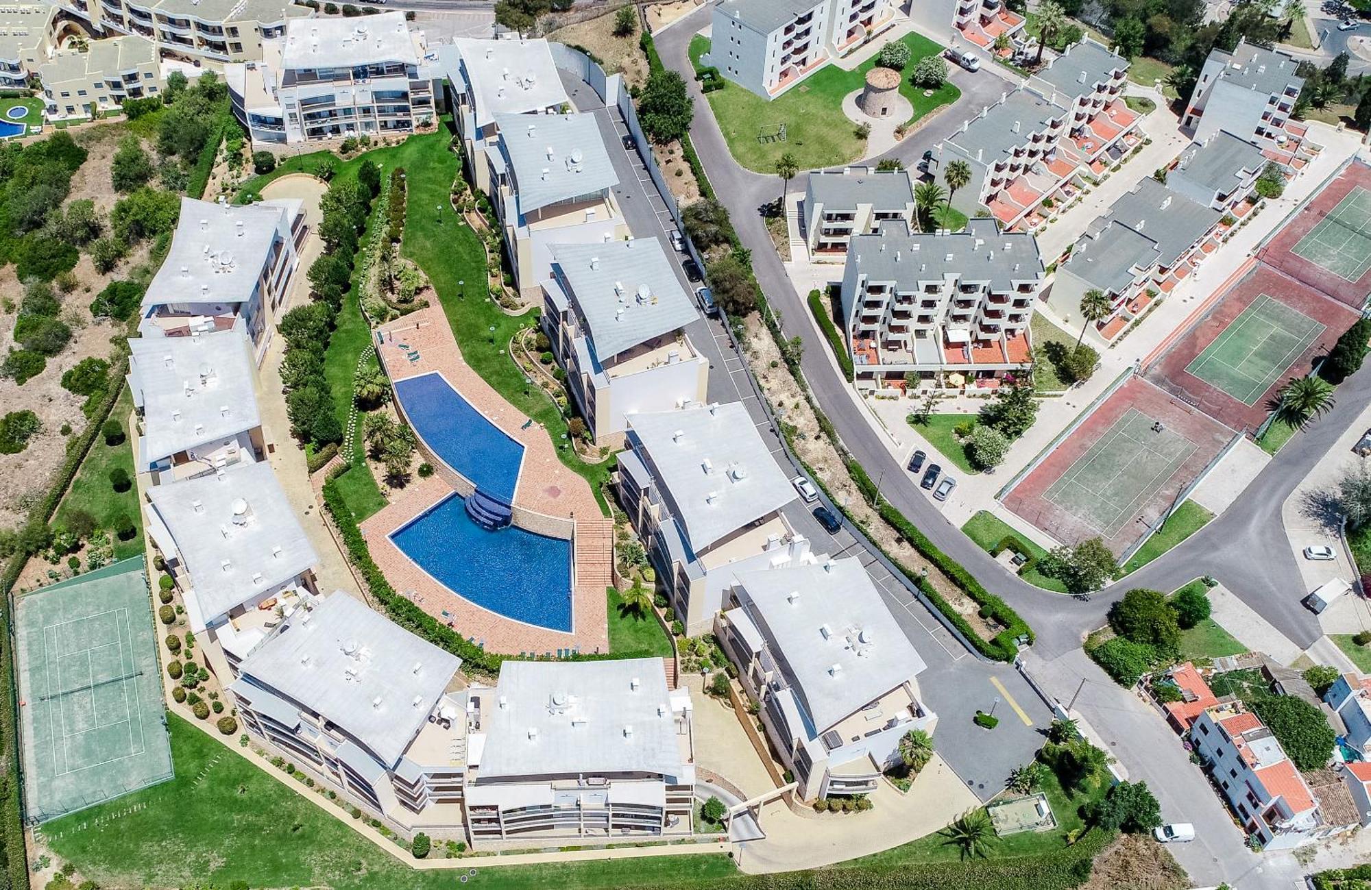 Apartment Homes White Rose Garden With 2 Terraces & 2 Swimming Pools Albufeira