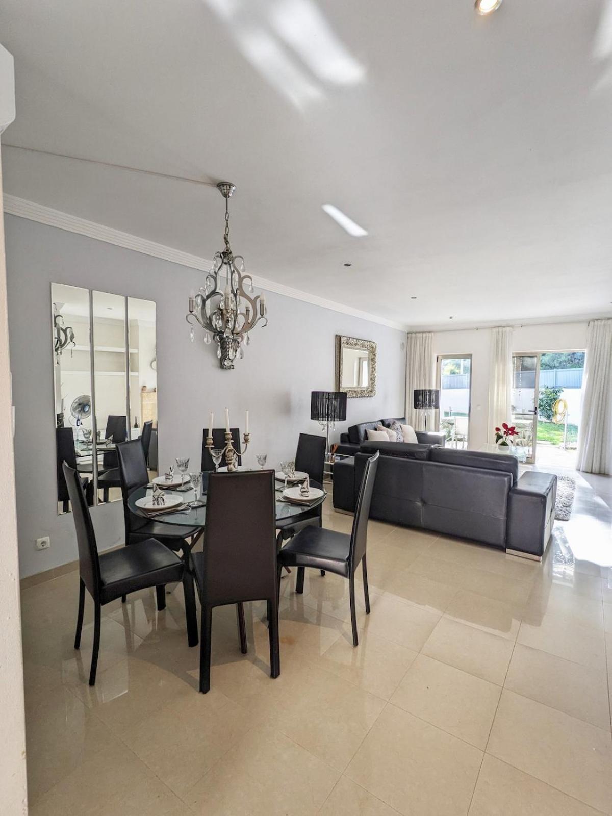 Holiday home Quintaloes, 5 Mins From Old Town