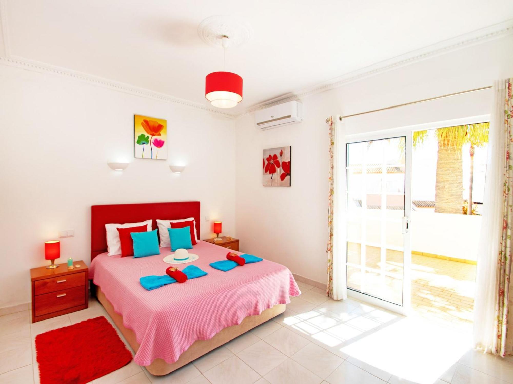 Charming In With Private Pool Villa