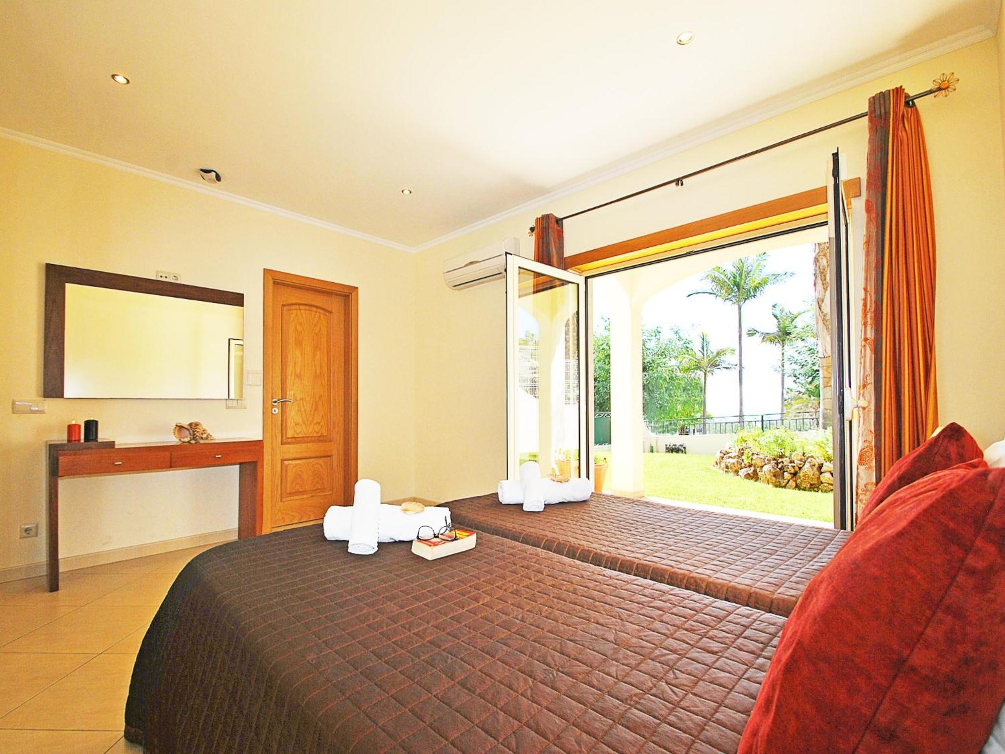 Luxurious In With Private Pool Albufeira