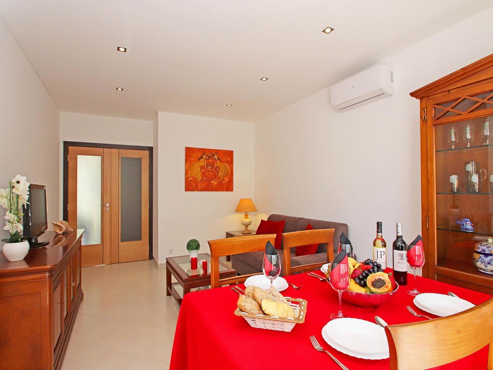 Apartment In Near Rock