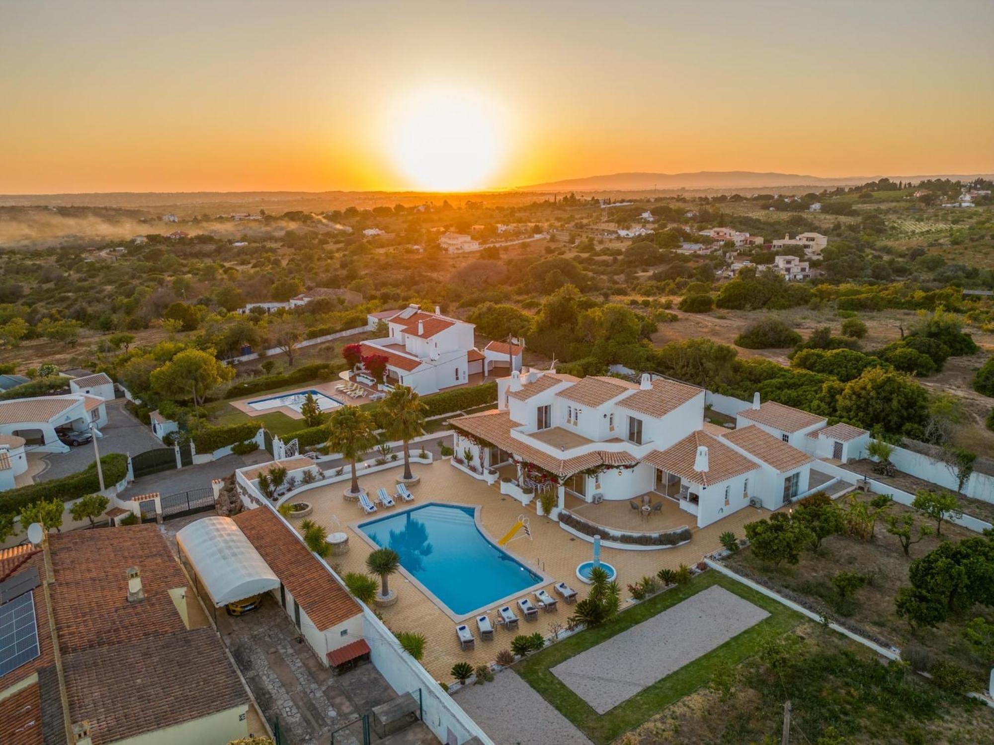 Villa With Private Heatable Pool Albufeira