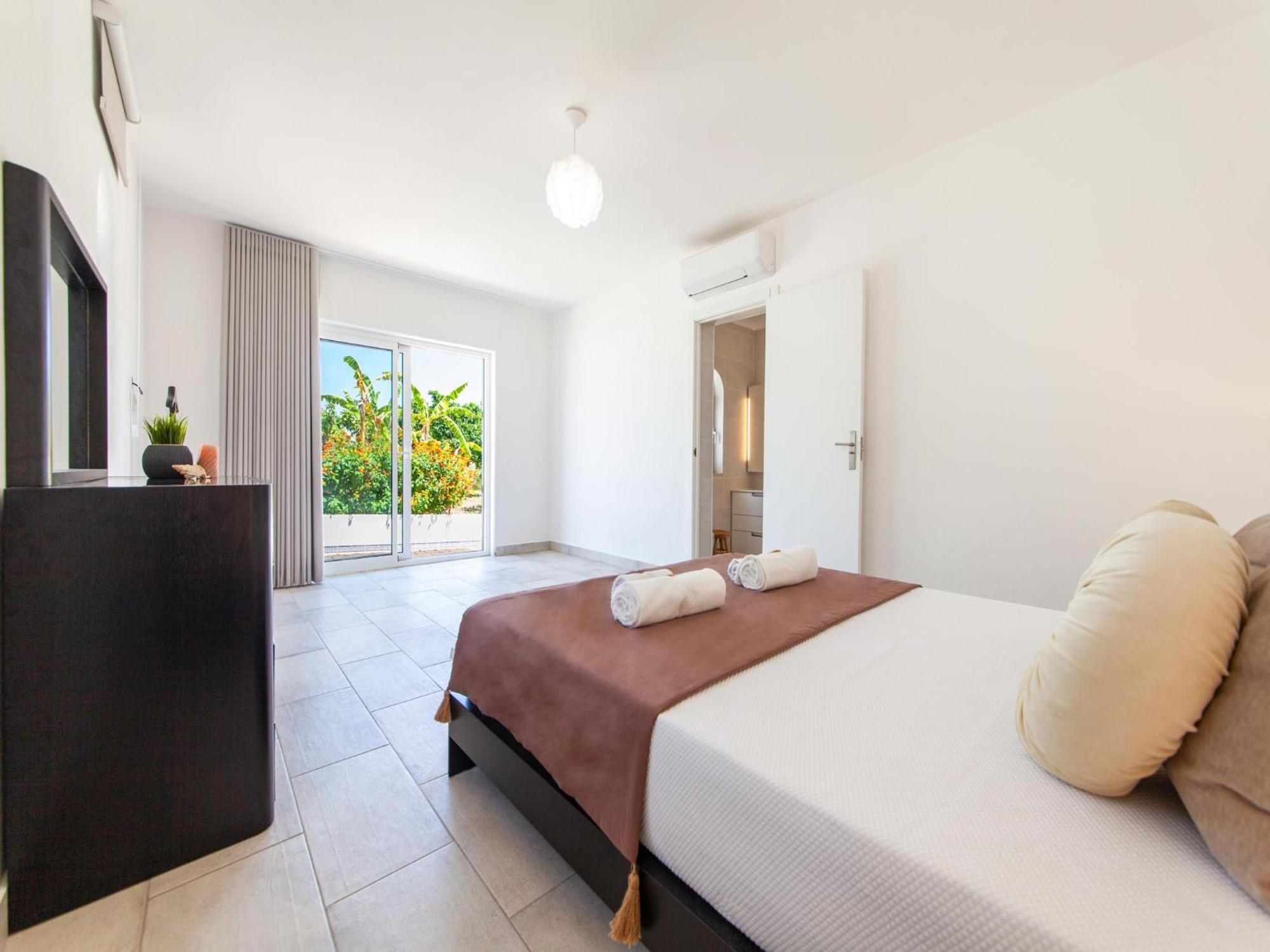 Villa With Private Heatable Pool Albufeira
