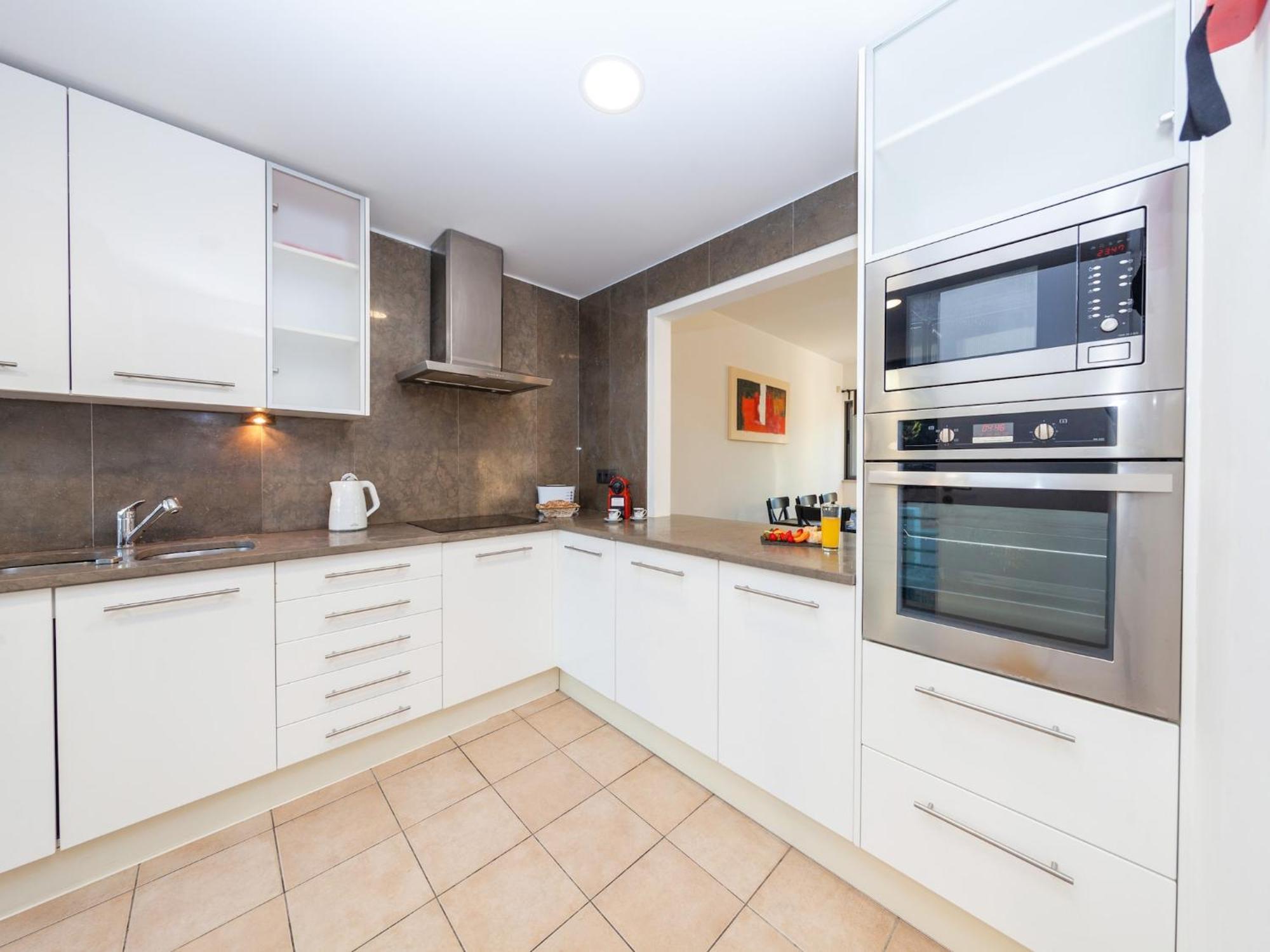Incredible Townhouse W Pool, * Albufeira