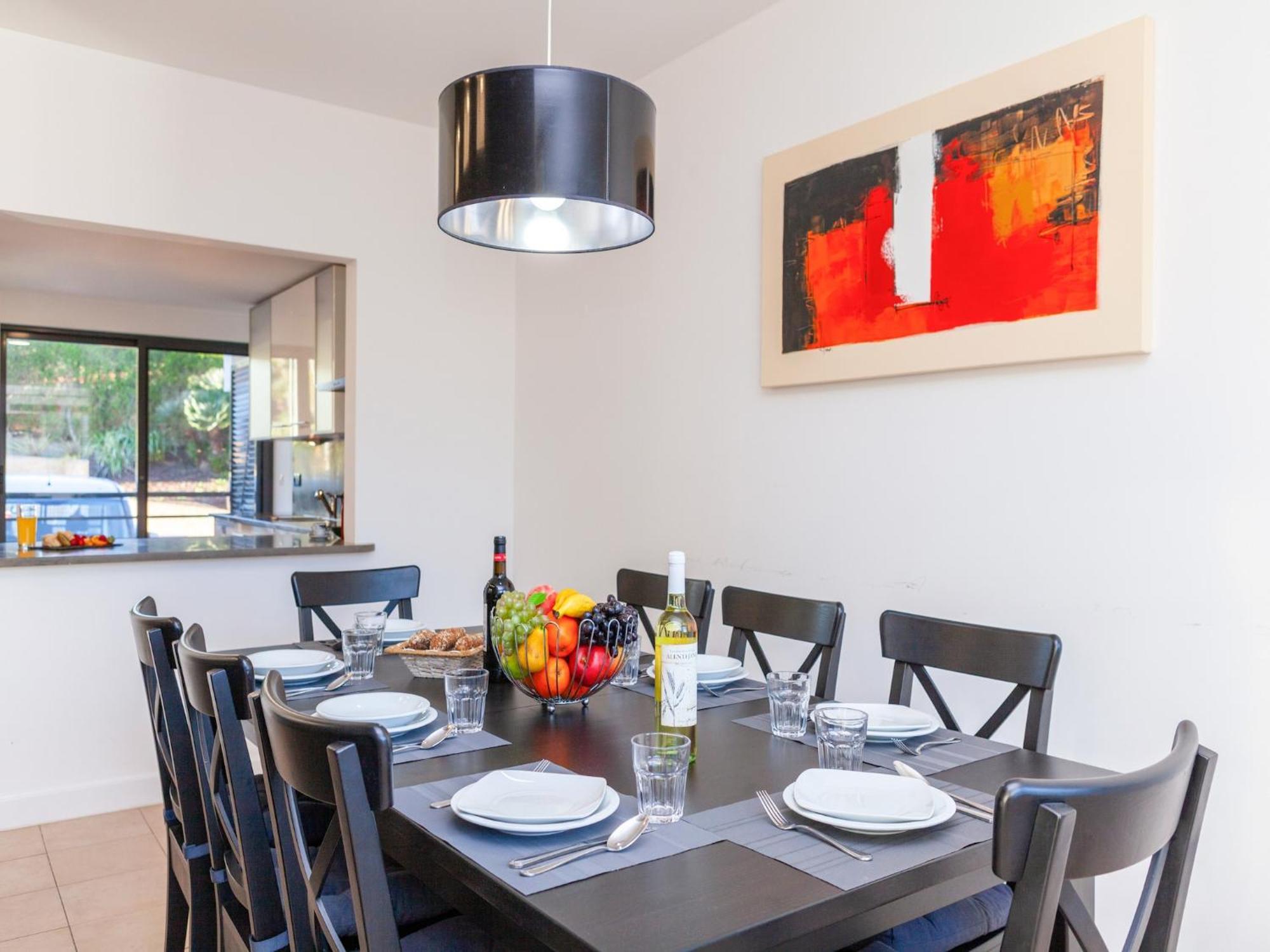 Incredible Townhouse W Pool, Casa de Férias Albufeira
