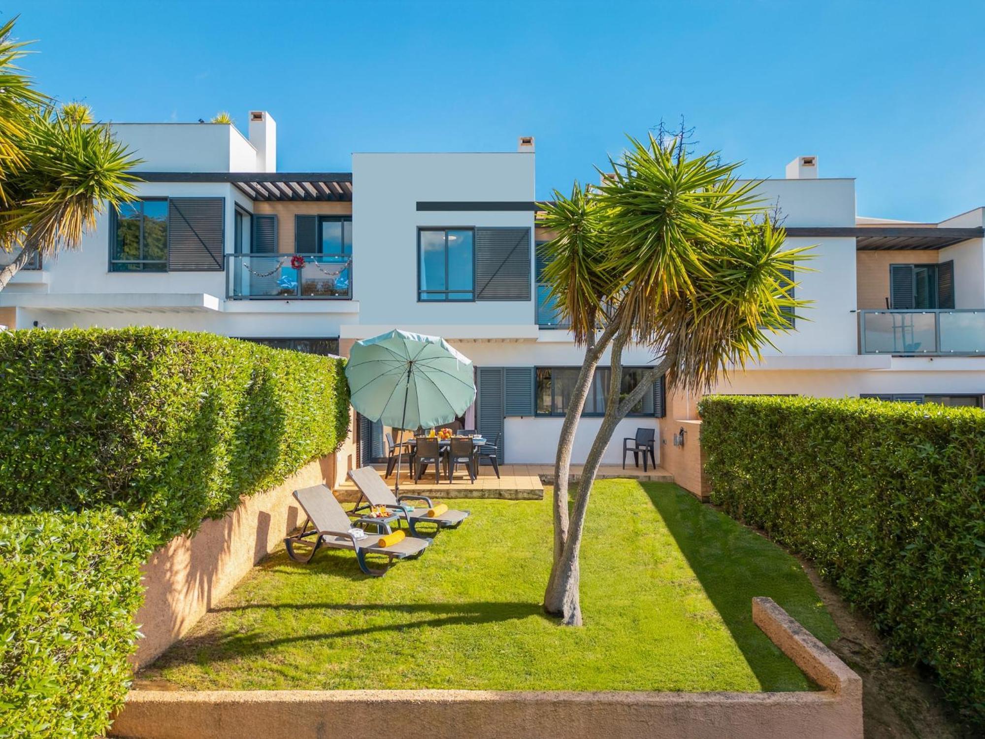 Incredible Townhouse W Pool, * Albufeira