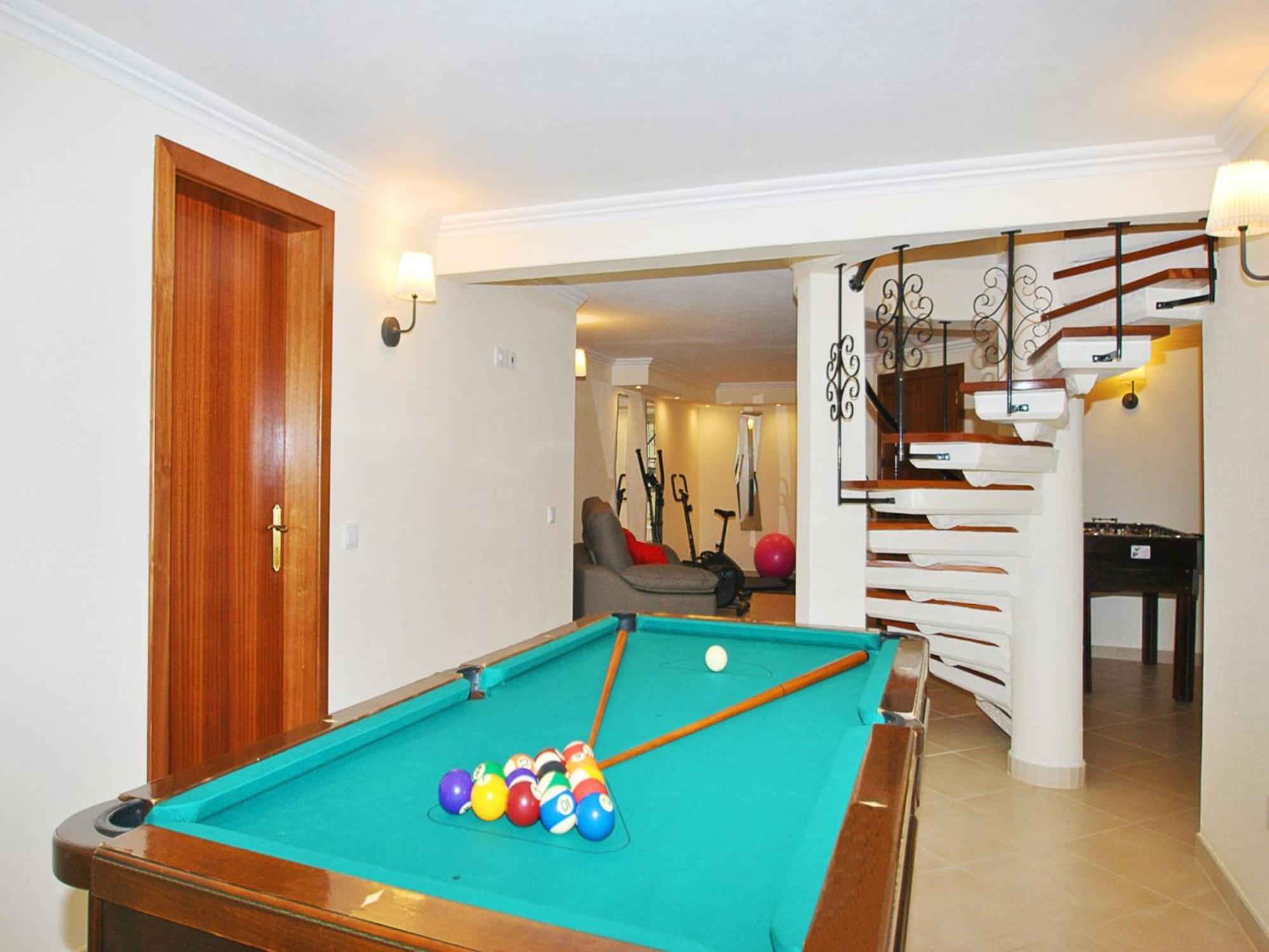 Villa With Heatable Pool *