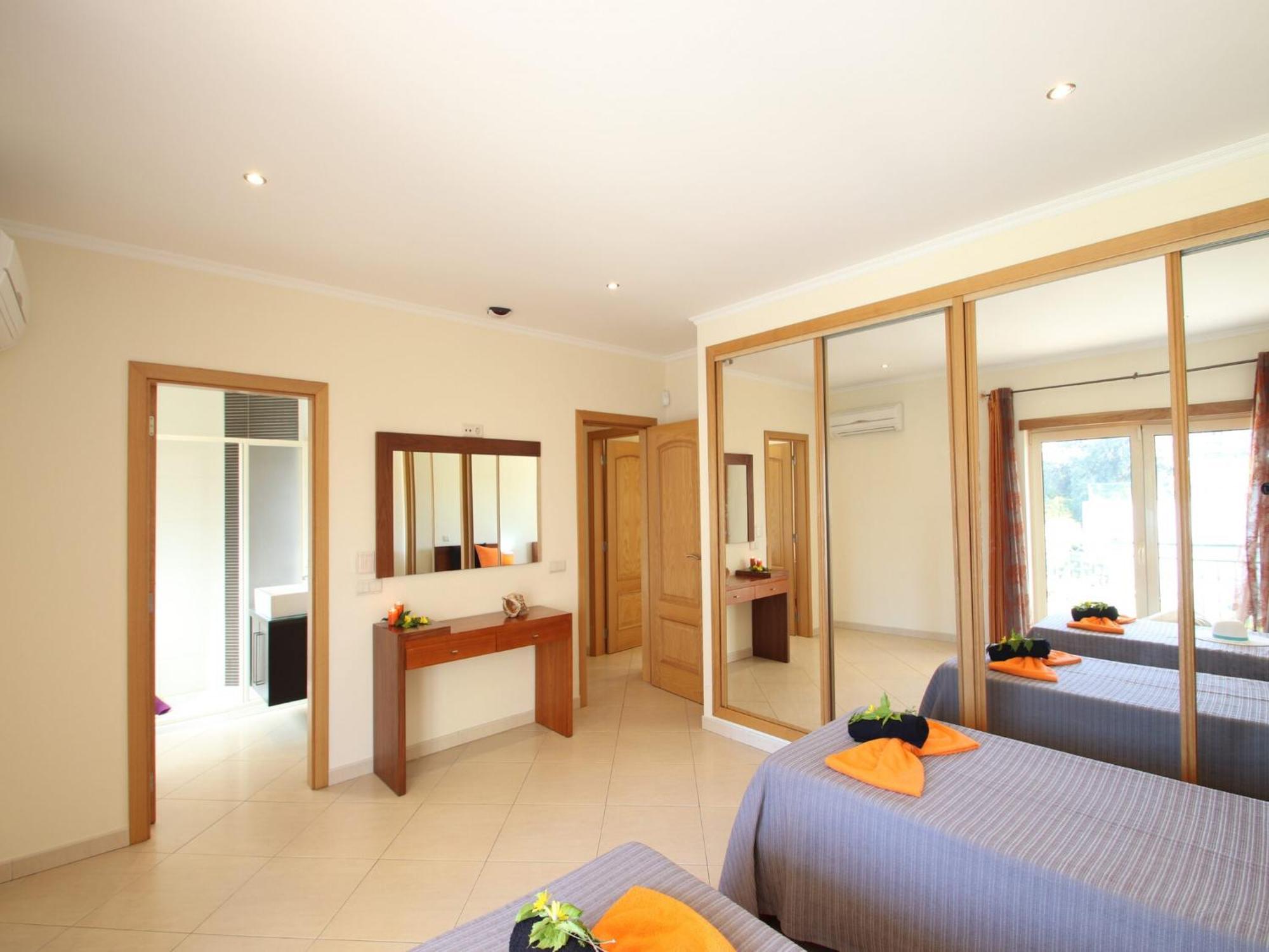 With Heatable Pool * Albufeira