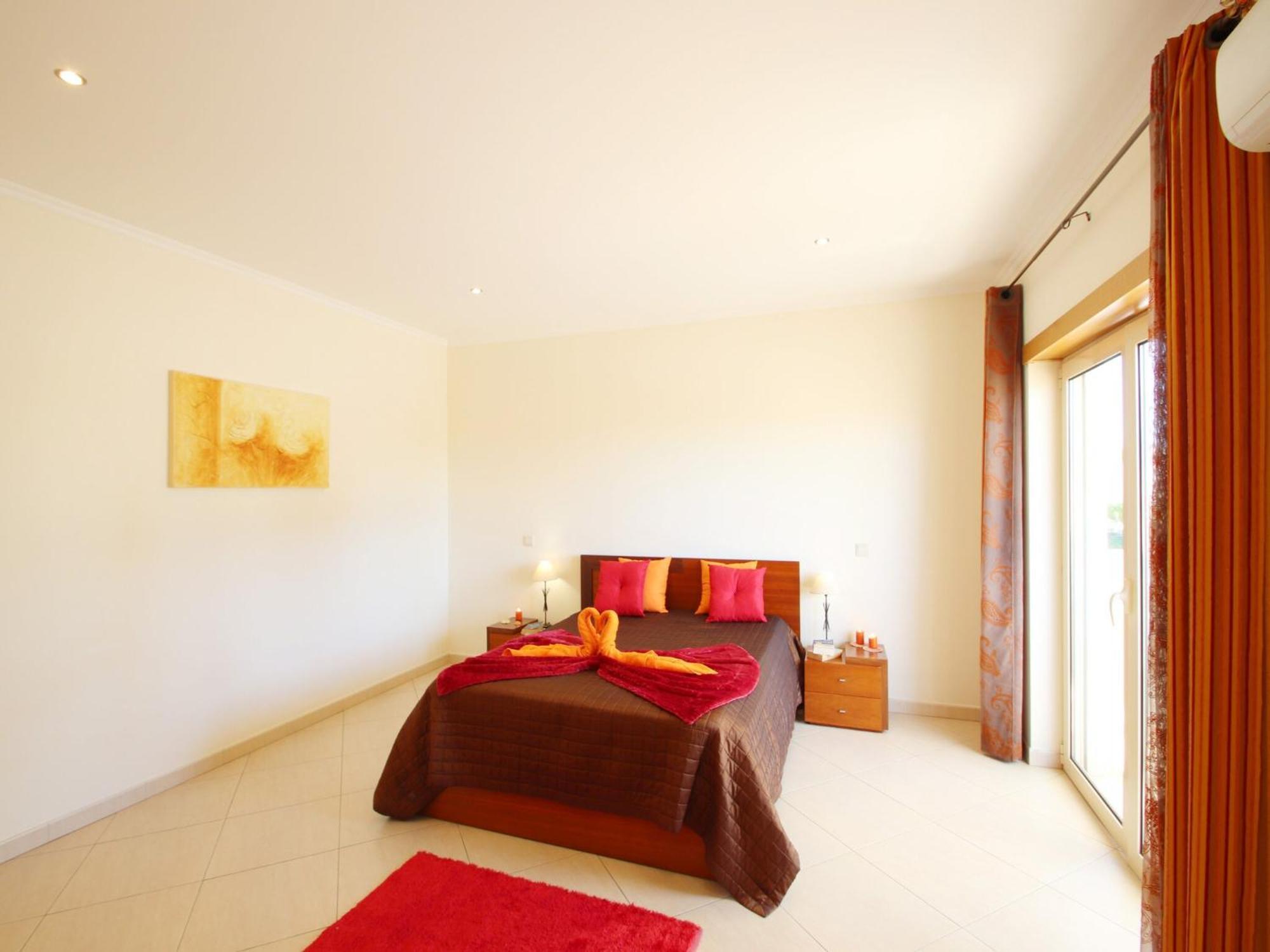 With Heatable Pool Villa Albufeira