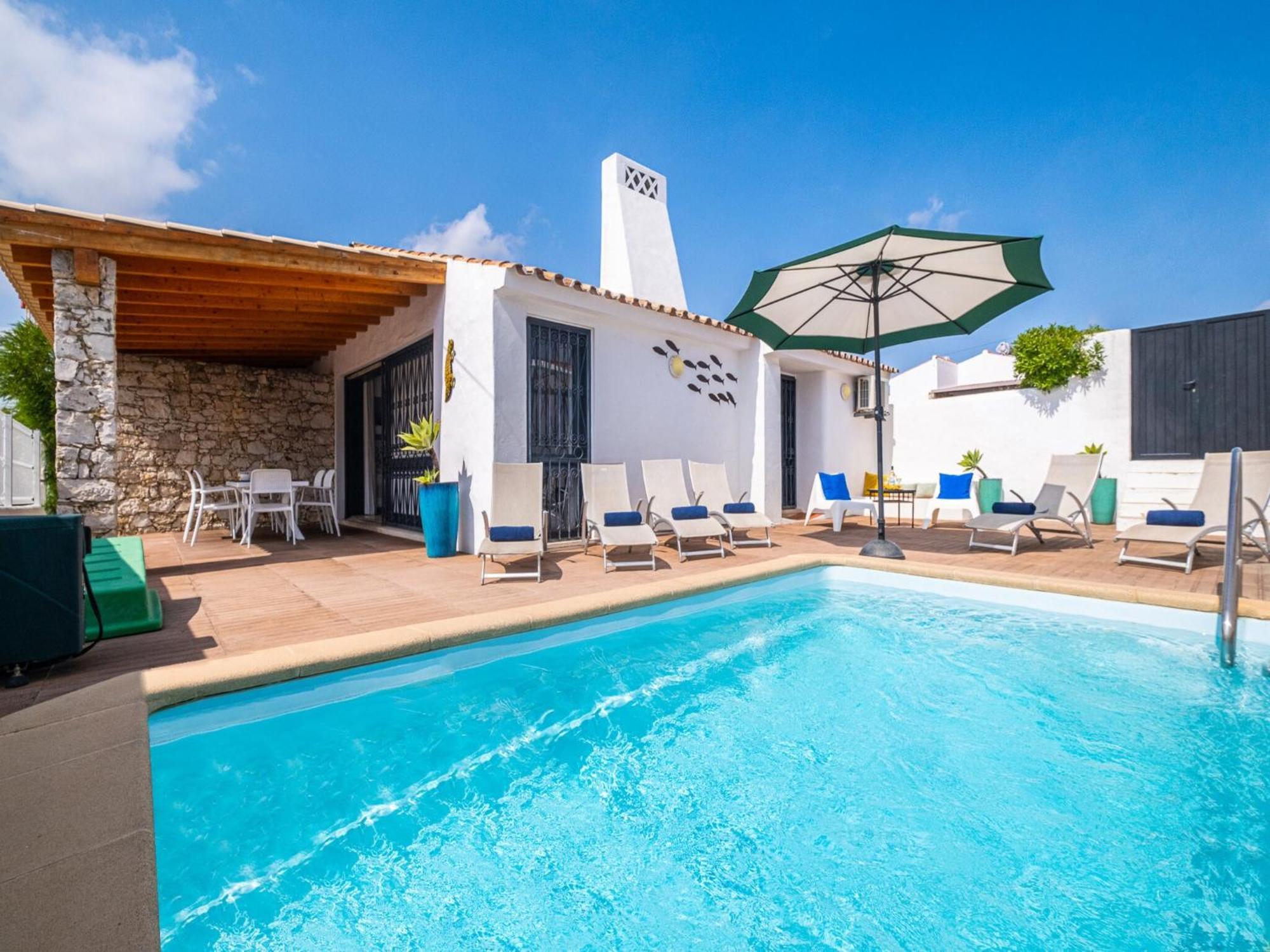 Fantastic With Heatable Pool Albufeira
