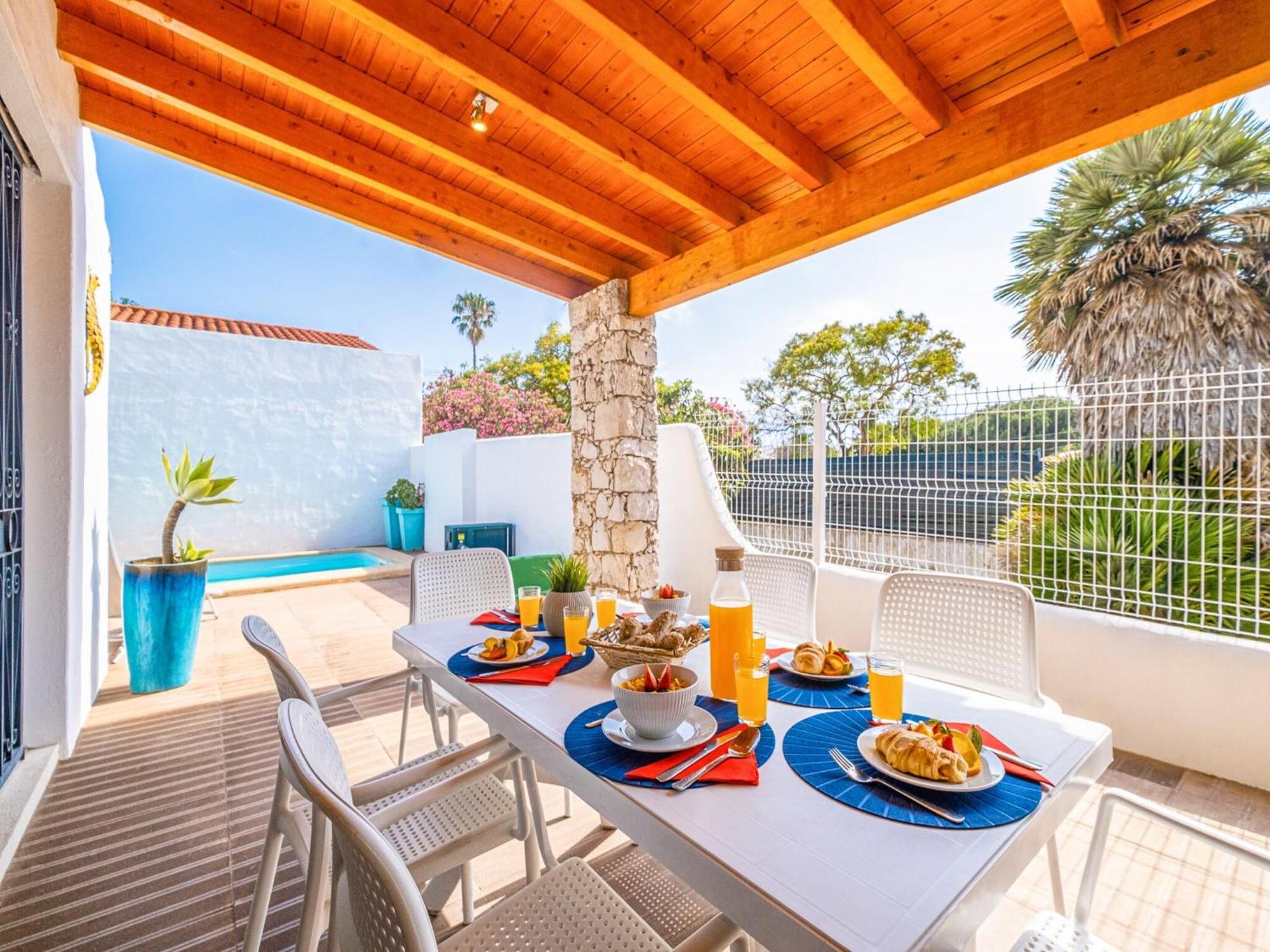 Fantastic With Heatable Pool Albufeira