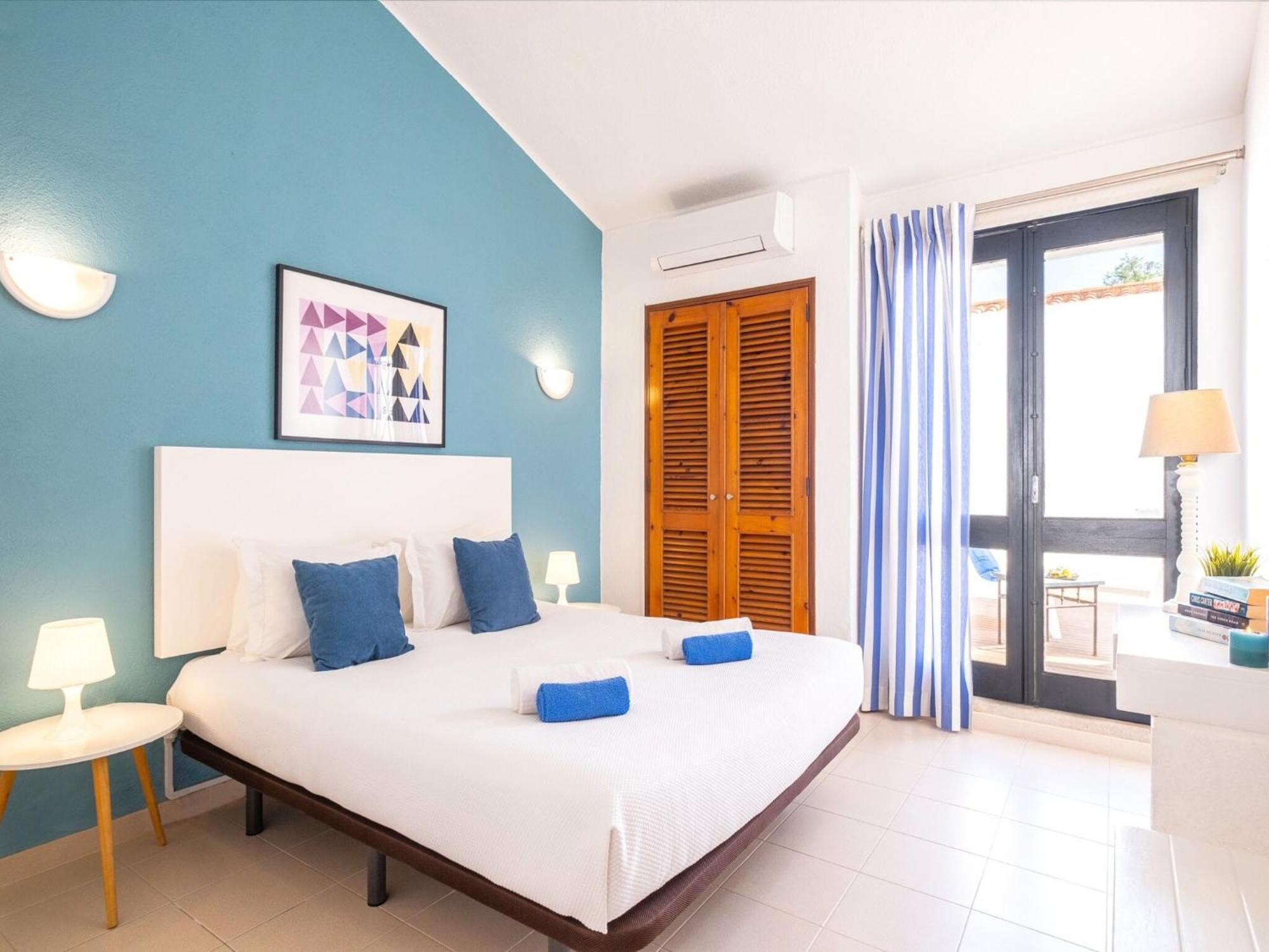 Fantastic With Heatable Pool * Albufeira