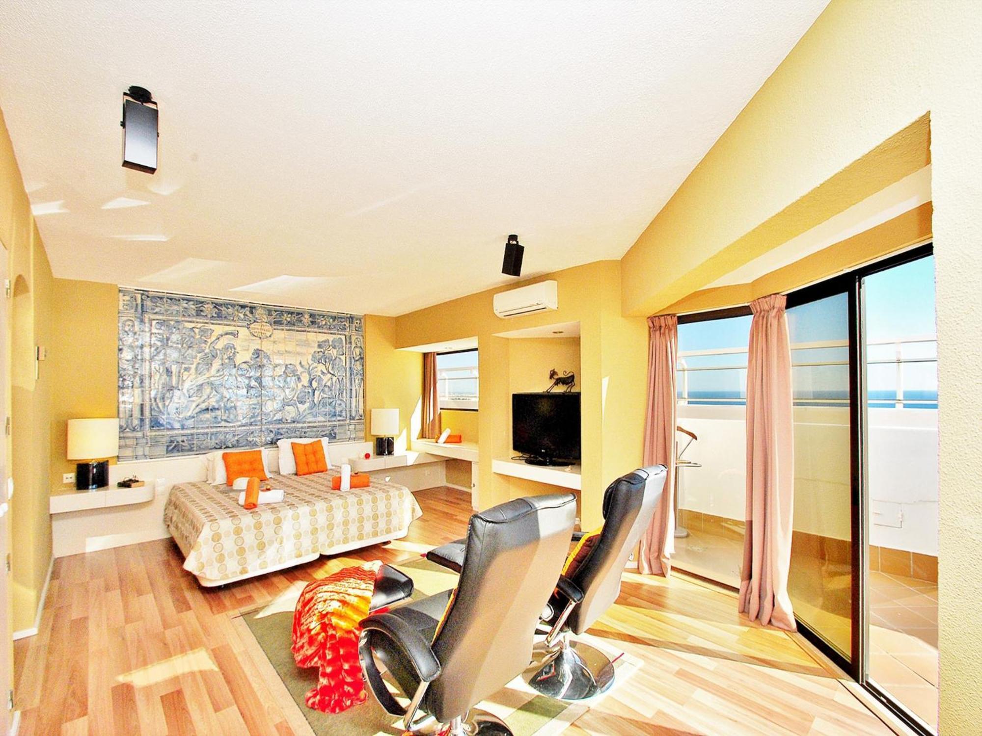 Stunning Penthouse With Pool * Albufeira