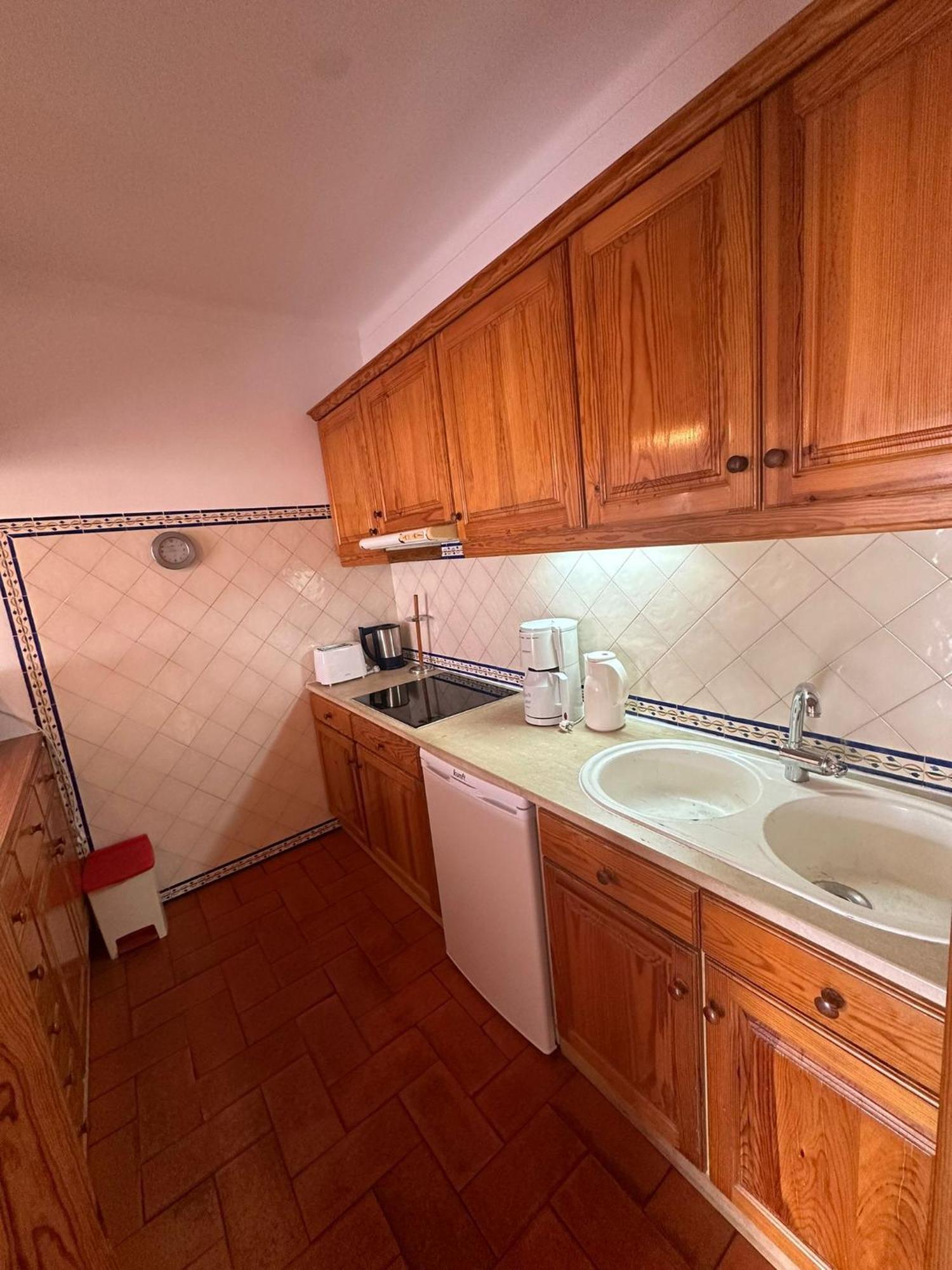 Alta Oura Beach Apartment *