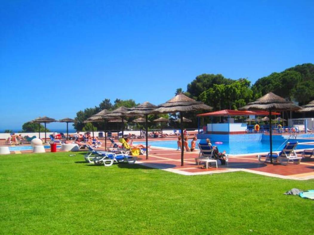 Gardengreen Pool Baech