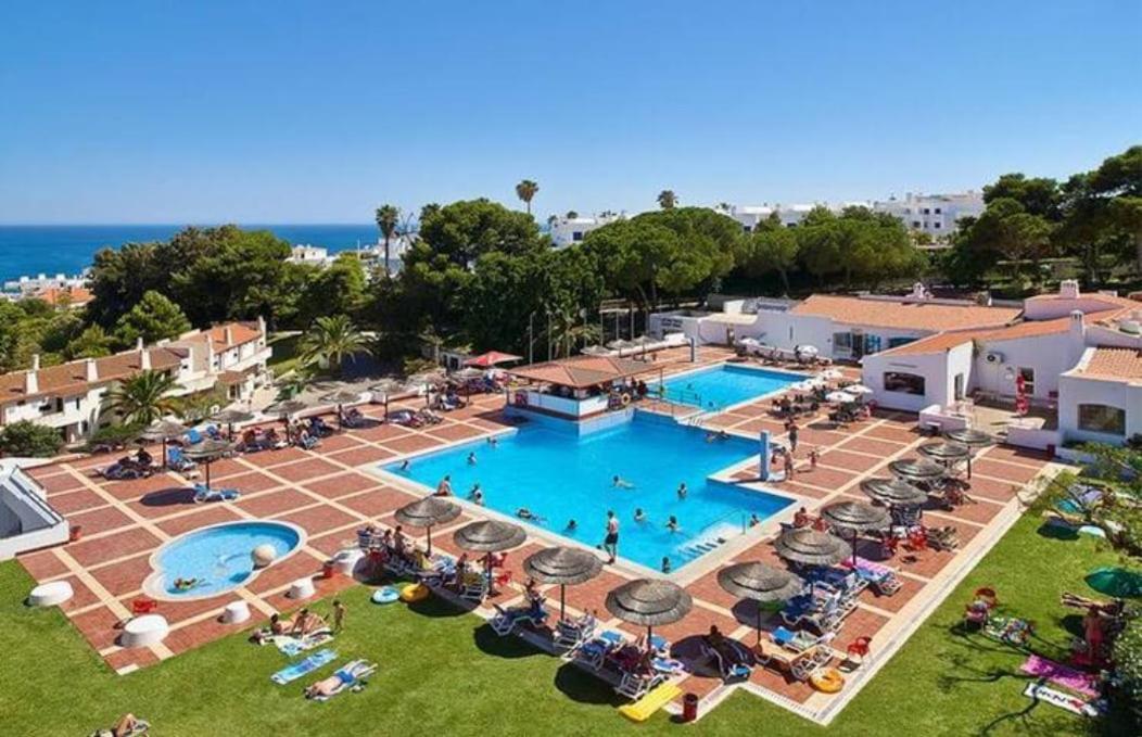 Gardengreen Pool Baech * Albufeira