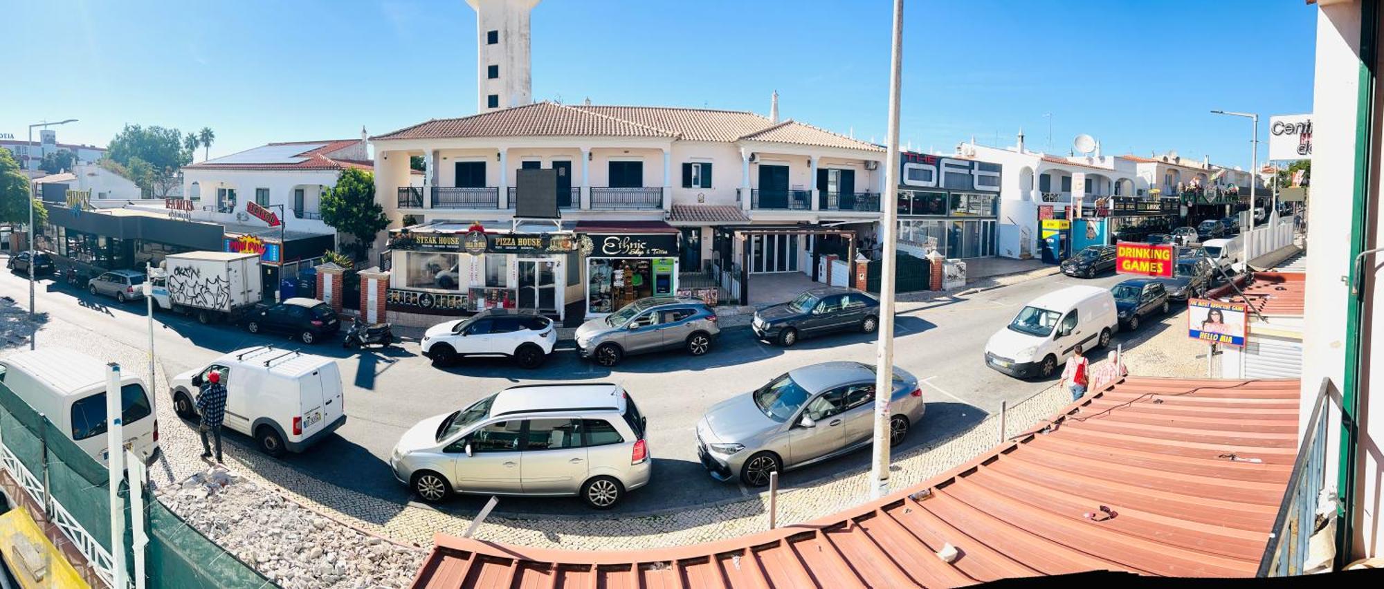 Point Da Oura Apartment *