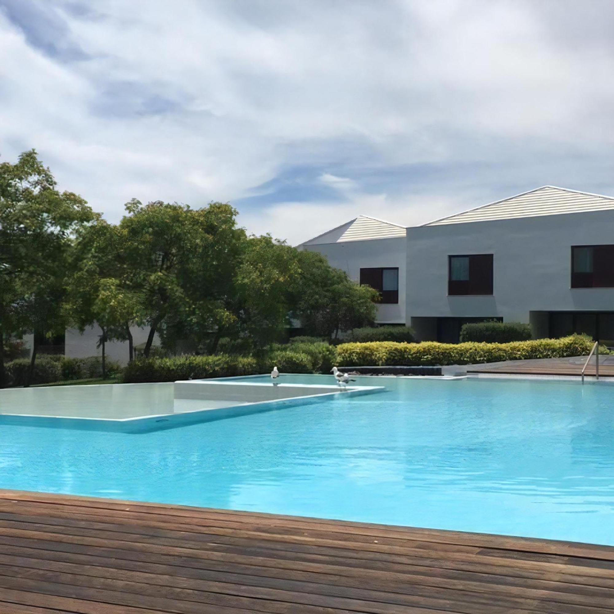Holiday home In Olhos De Agua Mit Gemeinschaftspool Und Schoener Aussicht