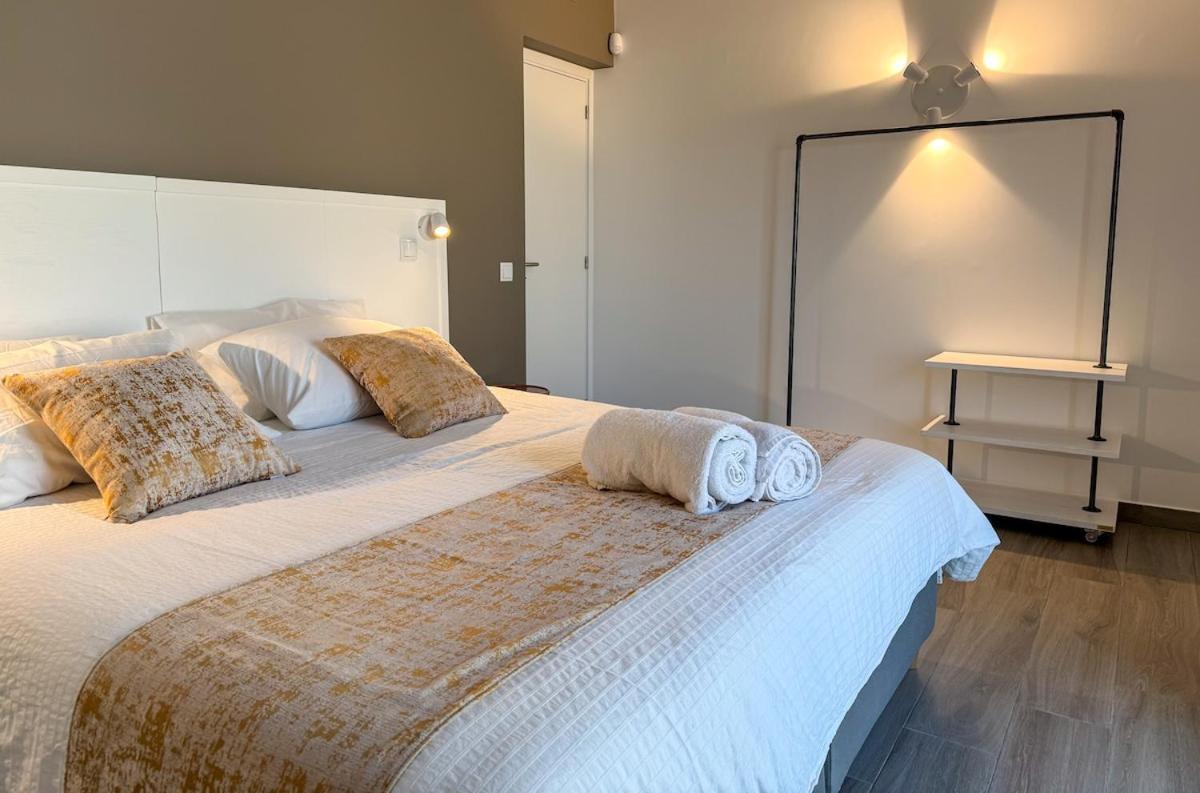 Nova En-suite Luxury, Private Pool, Sea View Villa Albufeira
