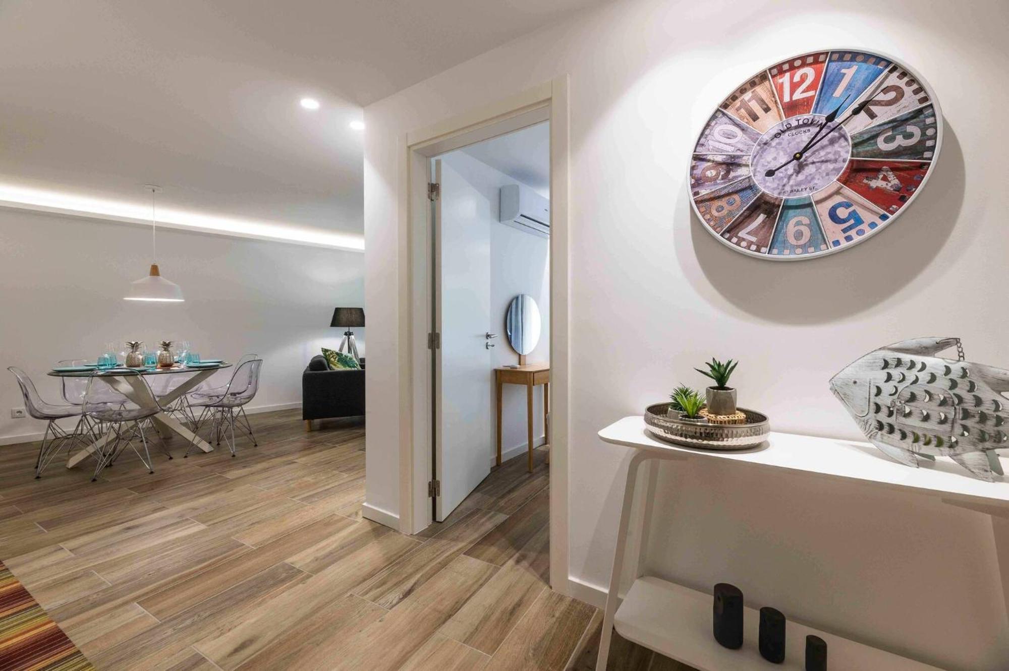 Downtown 3-bedroom Luxury Apartamento Albufeira