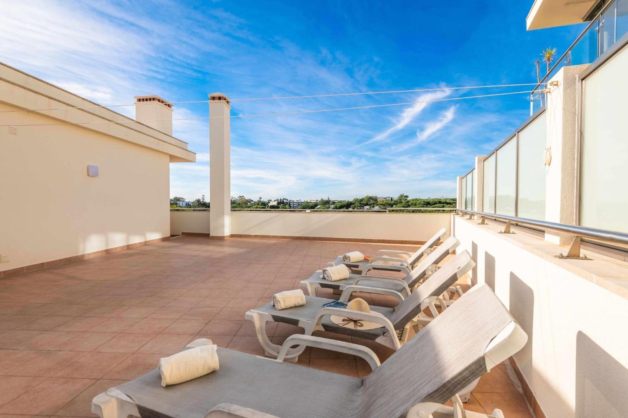 Balaia Residense Penthouse 2 Bedroom With Pool *